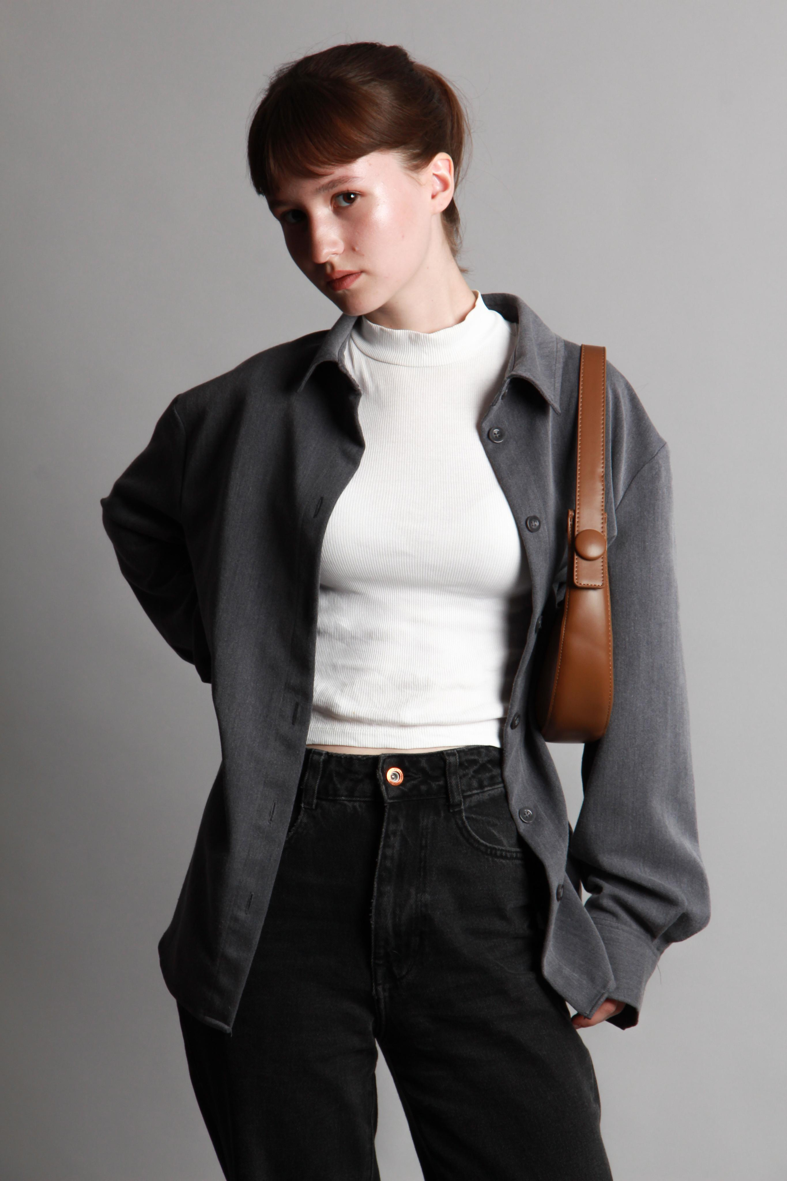 Модель для предметной съемки Елизавета В Новосибирск| Sale Easy