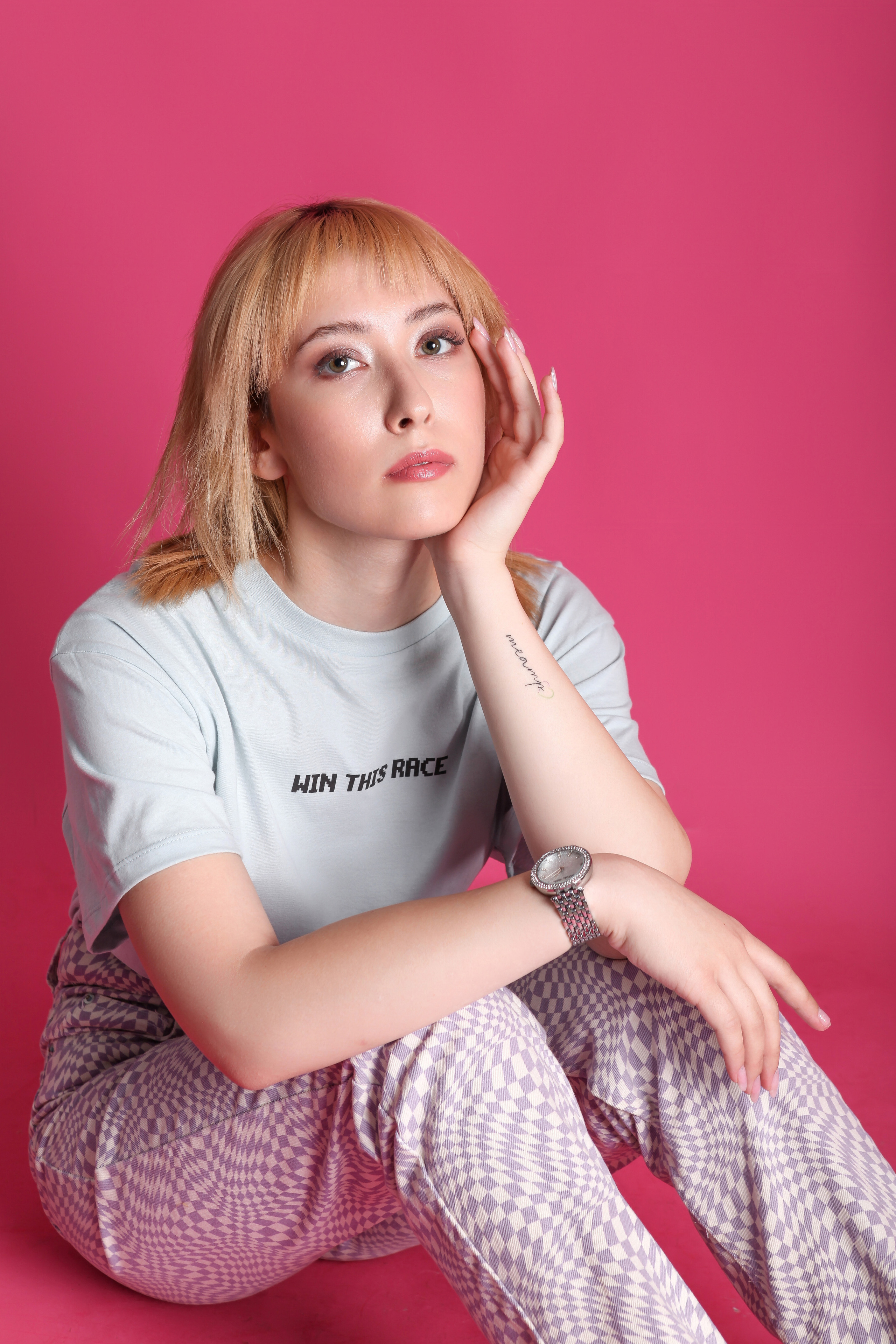 Модель для предметной съемки Полина Е  Новосибирск| Sale Easy