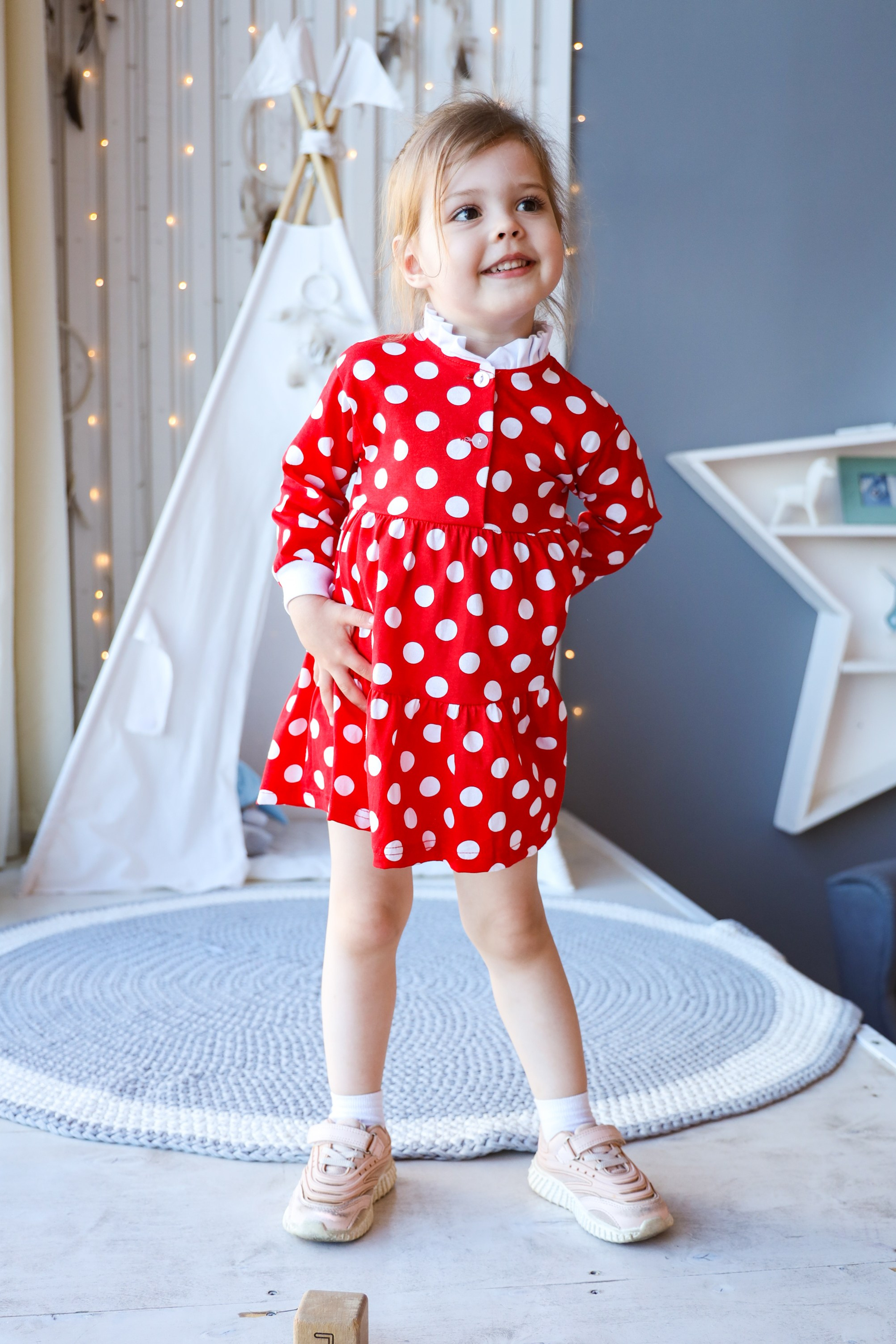 Модель девочка для предметной съемки Ульяна А. Н.Новгород | Sale Easy