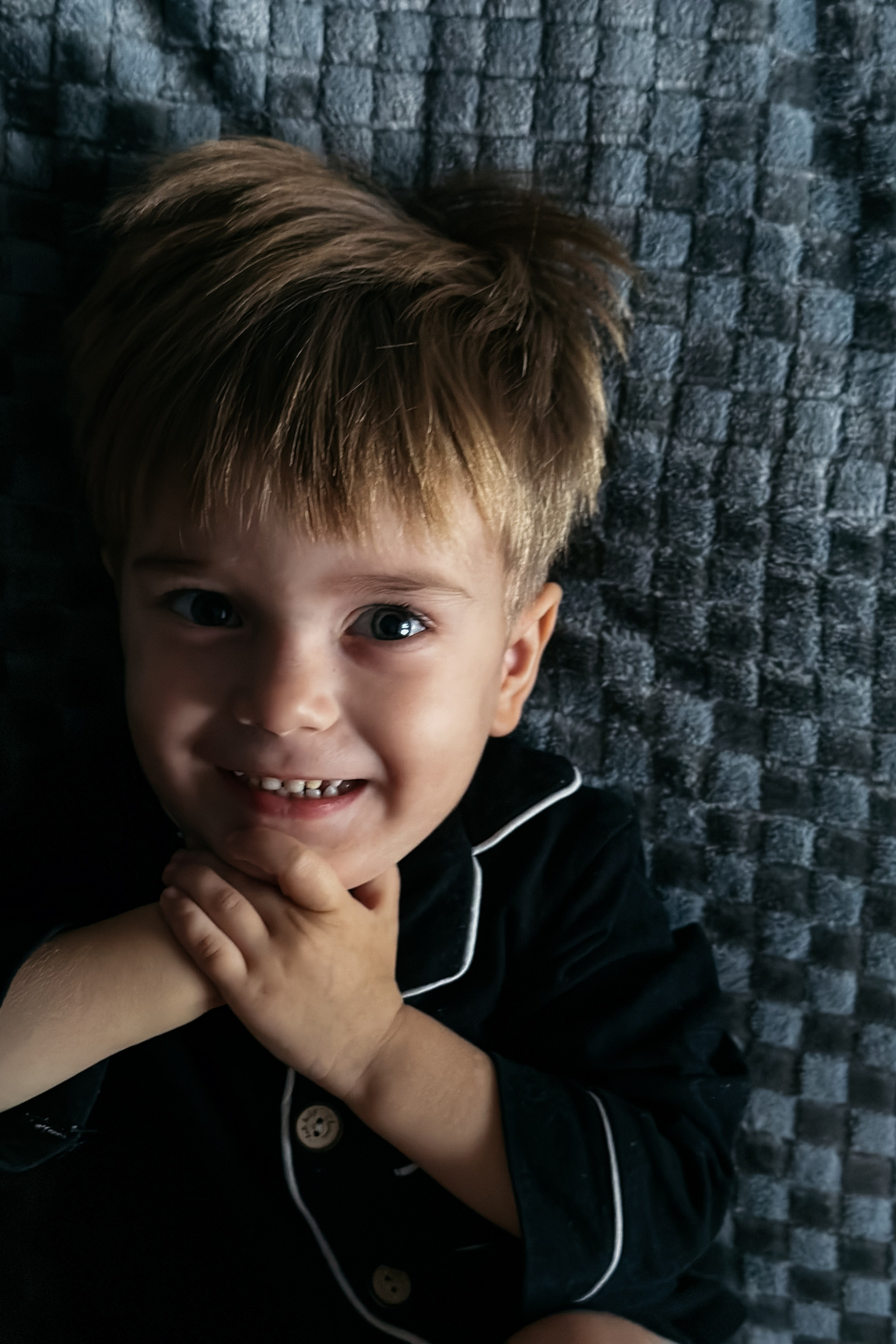 Модель для предметной съемки мальчик Радэль Казань| Sale Easy