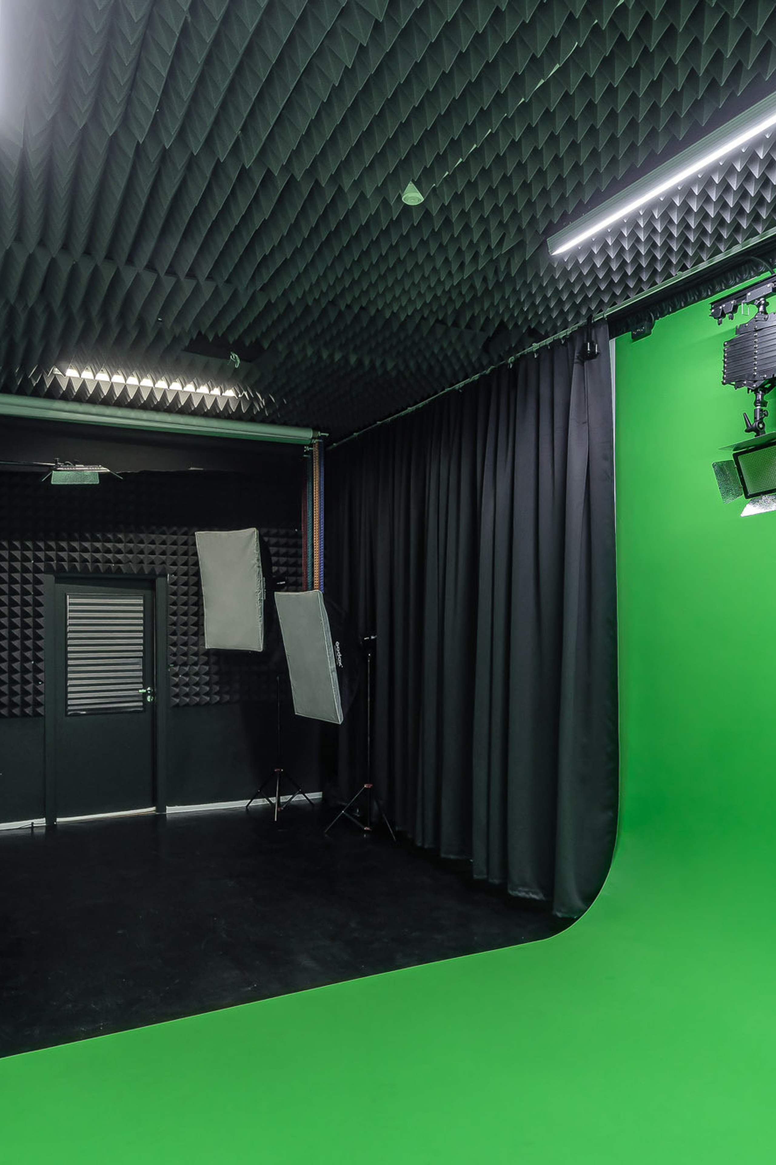 Студия zolotov.studio — локация Циклорама с хромакеем С.-Пб|Sale Easy