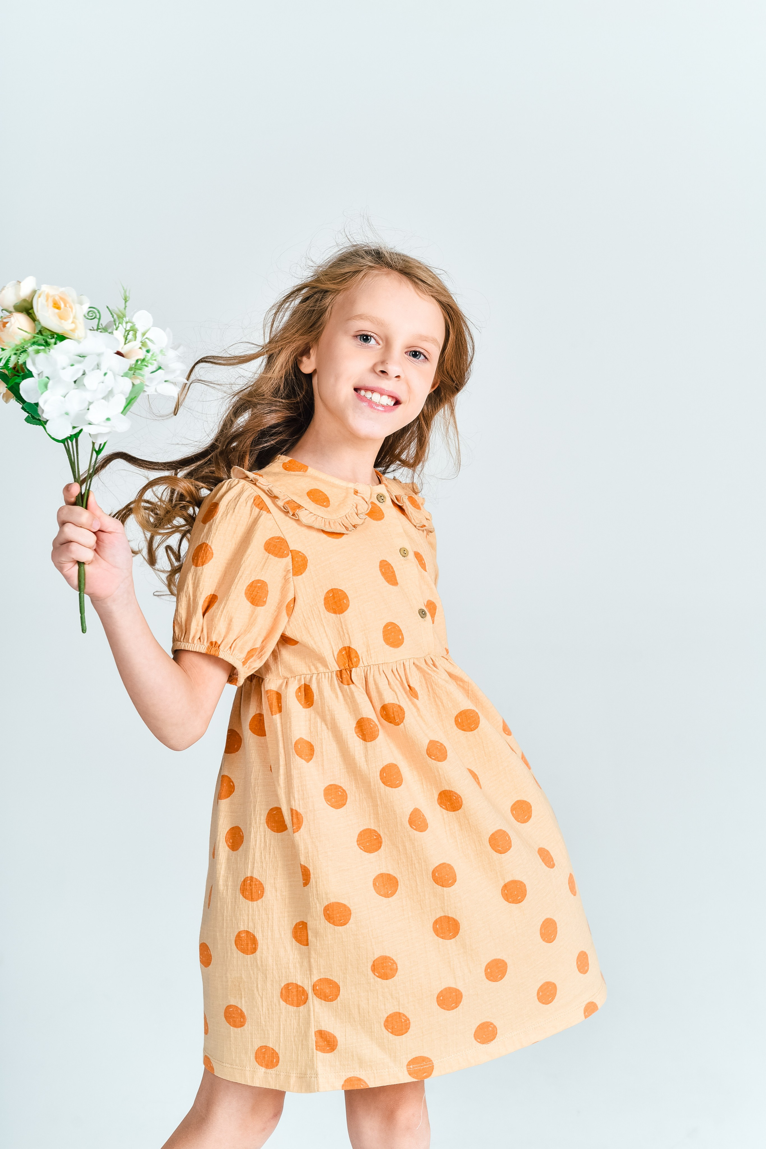 Модель девочка Дарья Ф. для предметной съемки. Новосибирск|Sale Eas