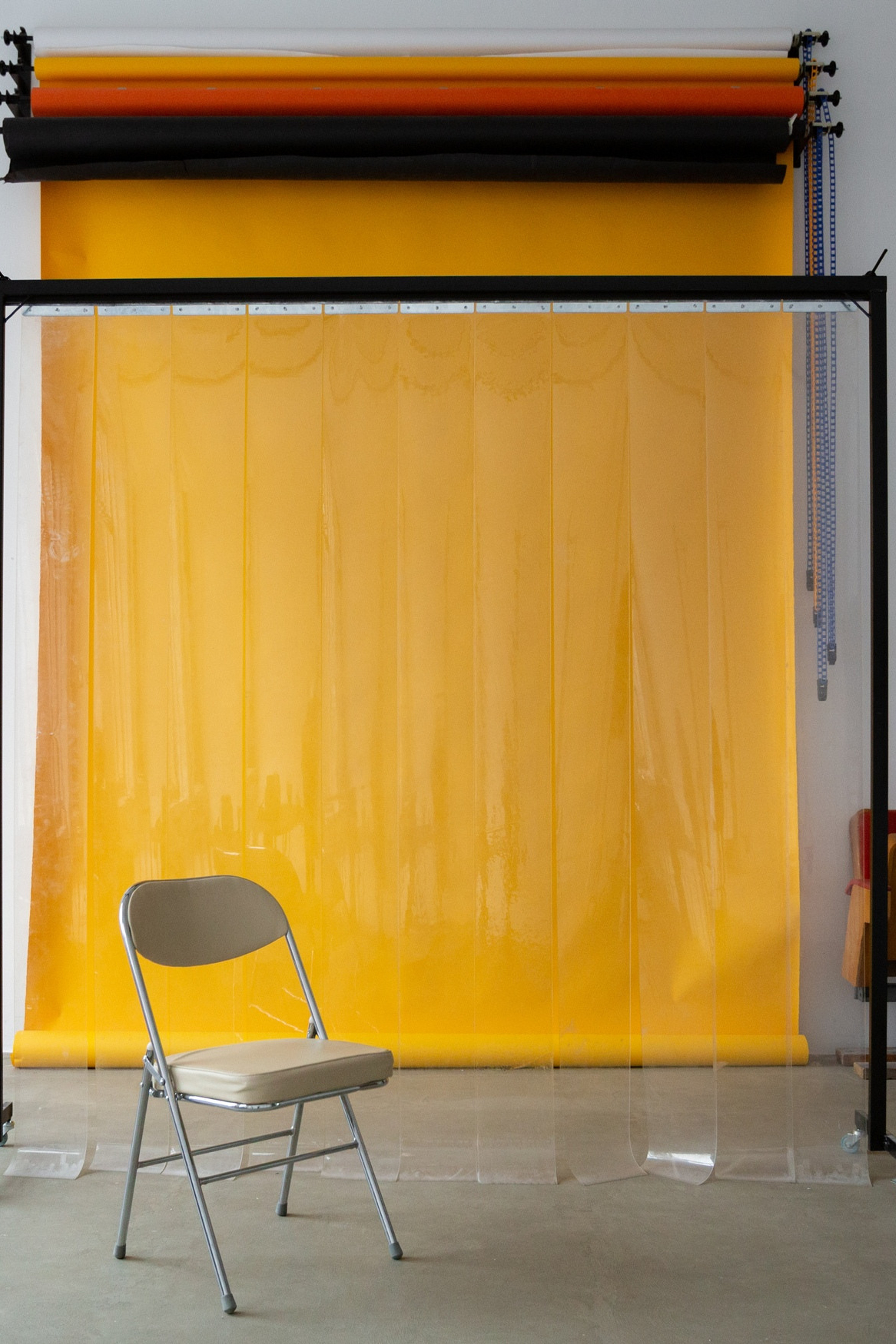 ЛОКАЦИЯ 223 — зал Циклорама для предм. съемки С.-Пб|Sale Easy