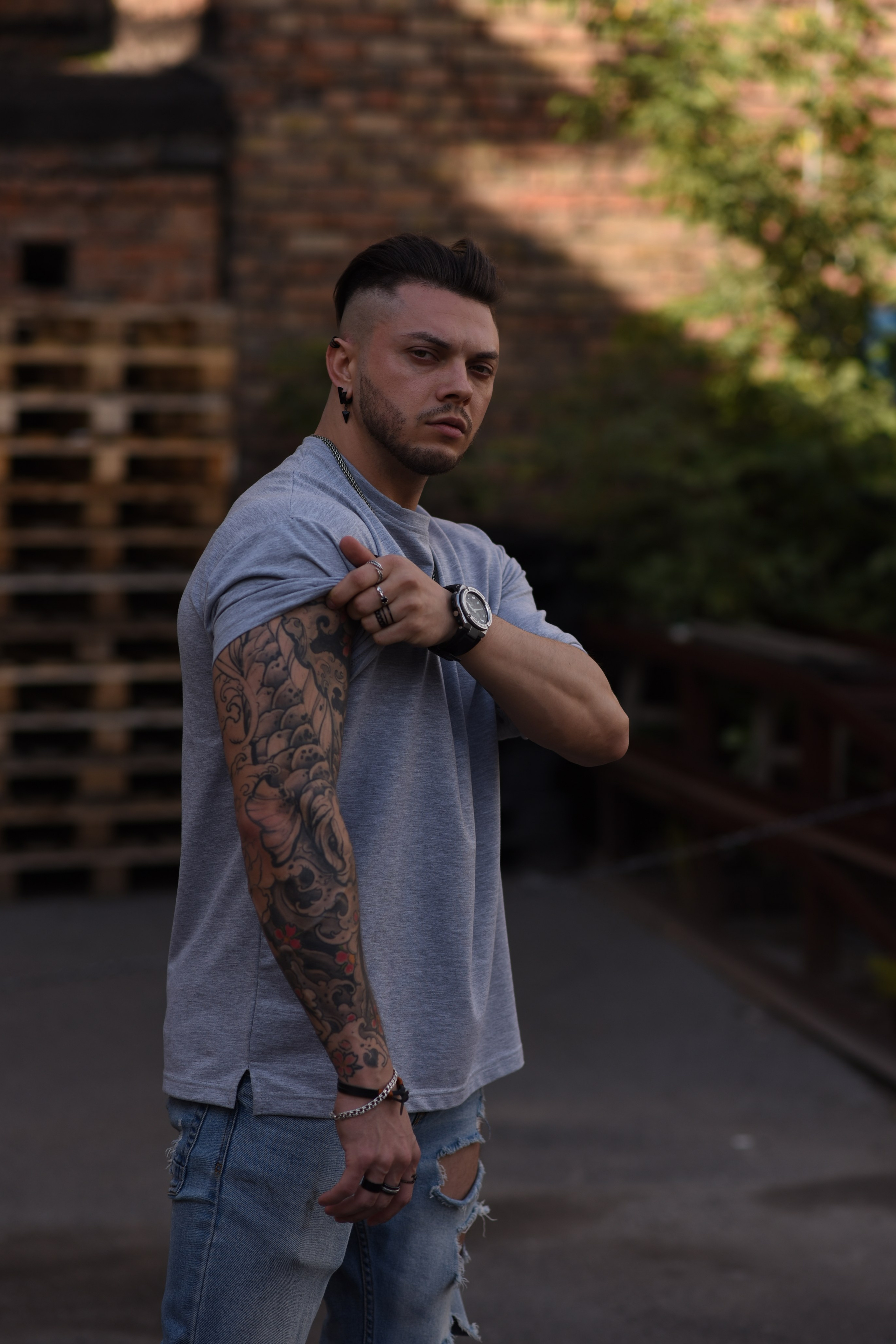 Модель для предметной съемки Руслан Г. Красноярск| Sale Easy