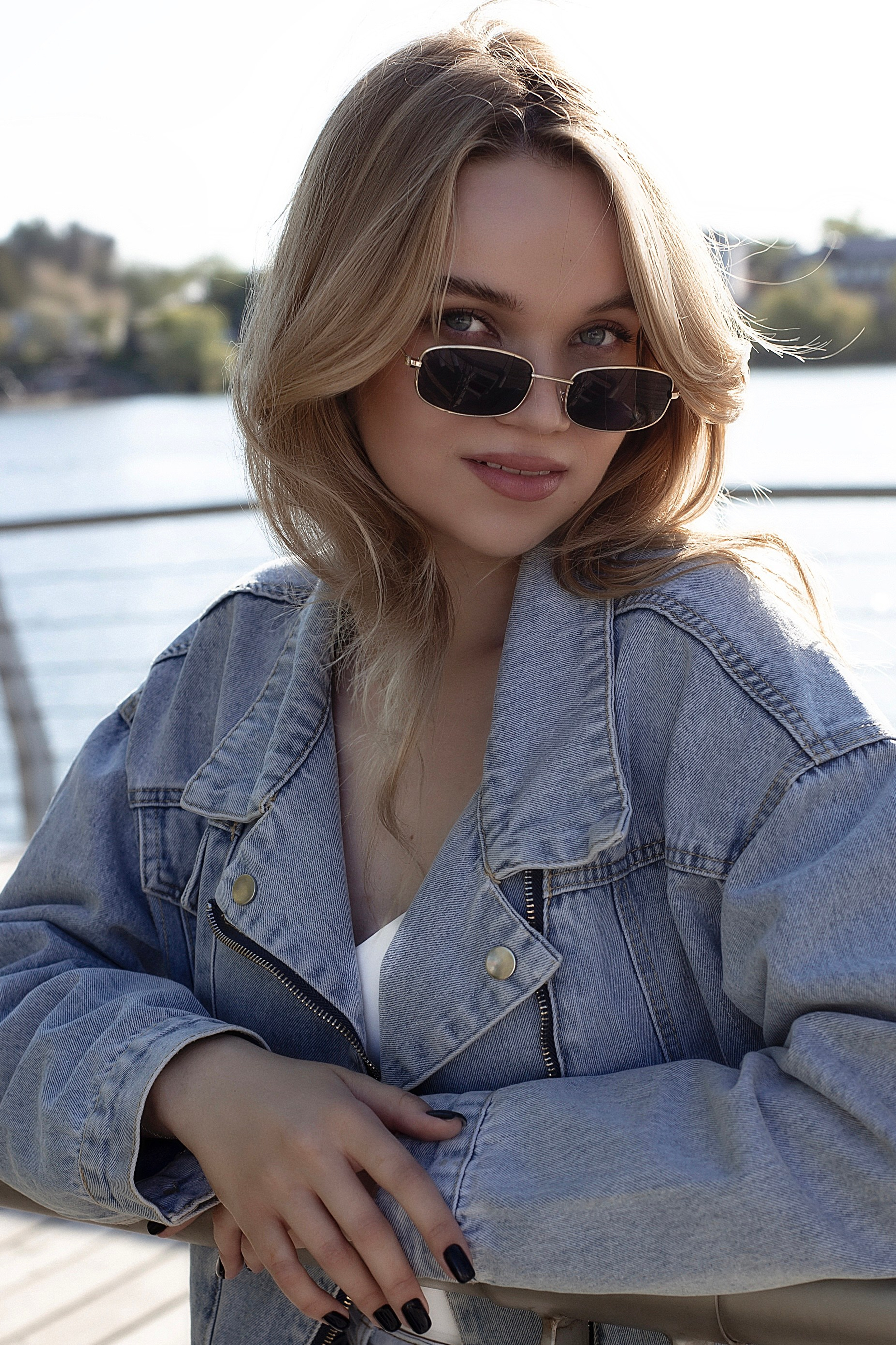 Модель для предметной съемки Риана Казань| Sale Easy