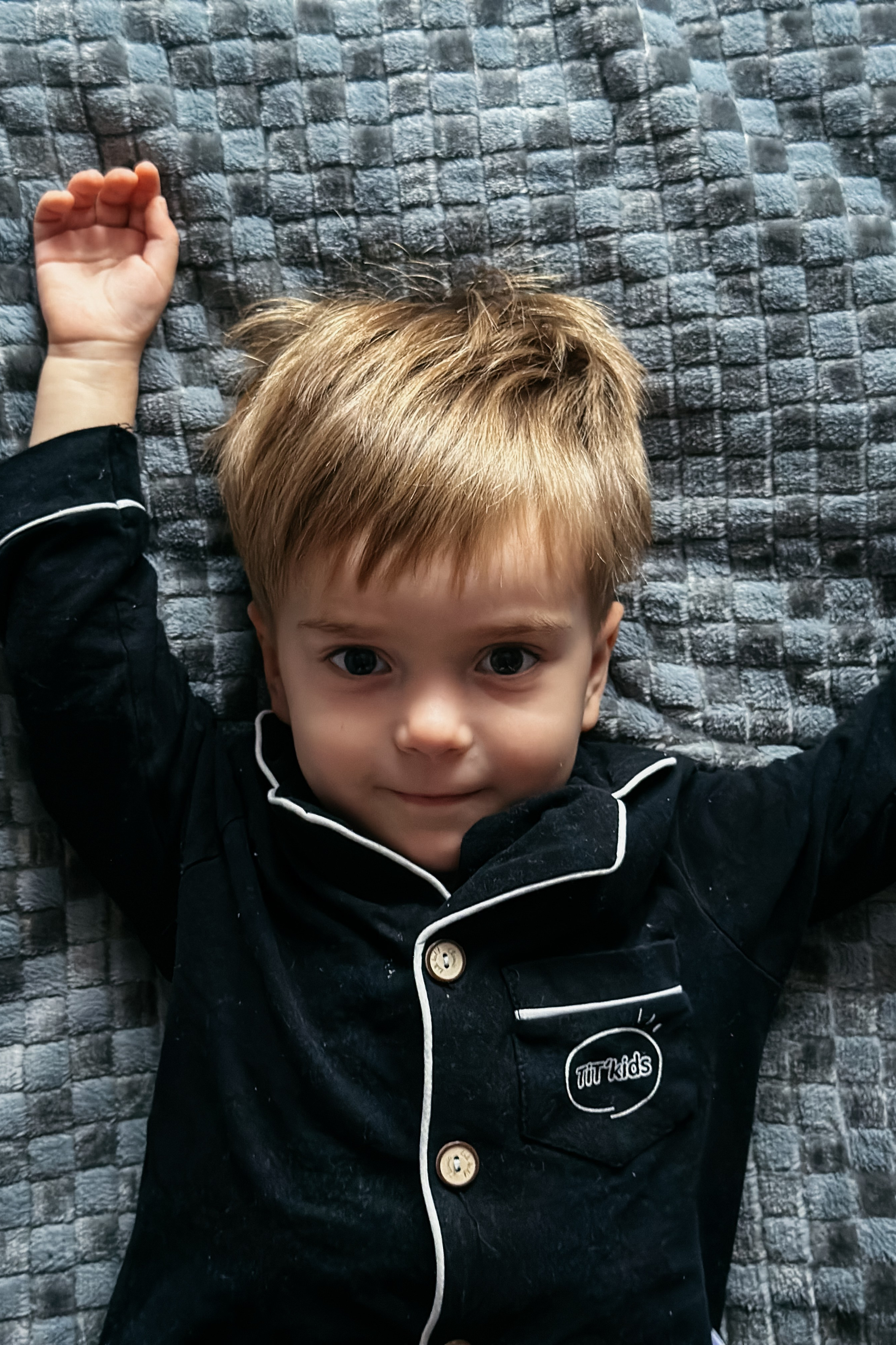 Модель для предметной съемки мальчик Радэль Казань| Sale Easy