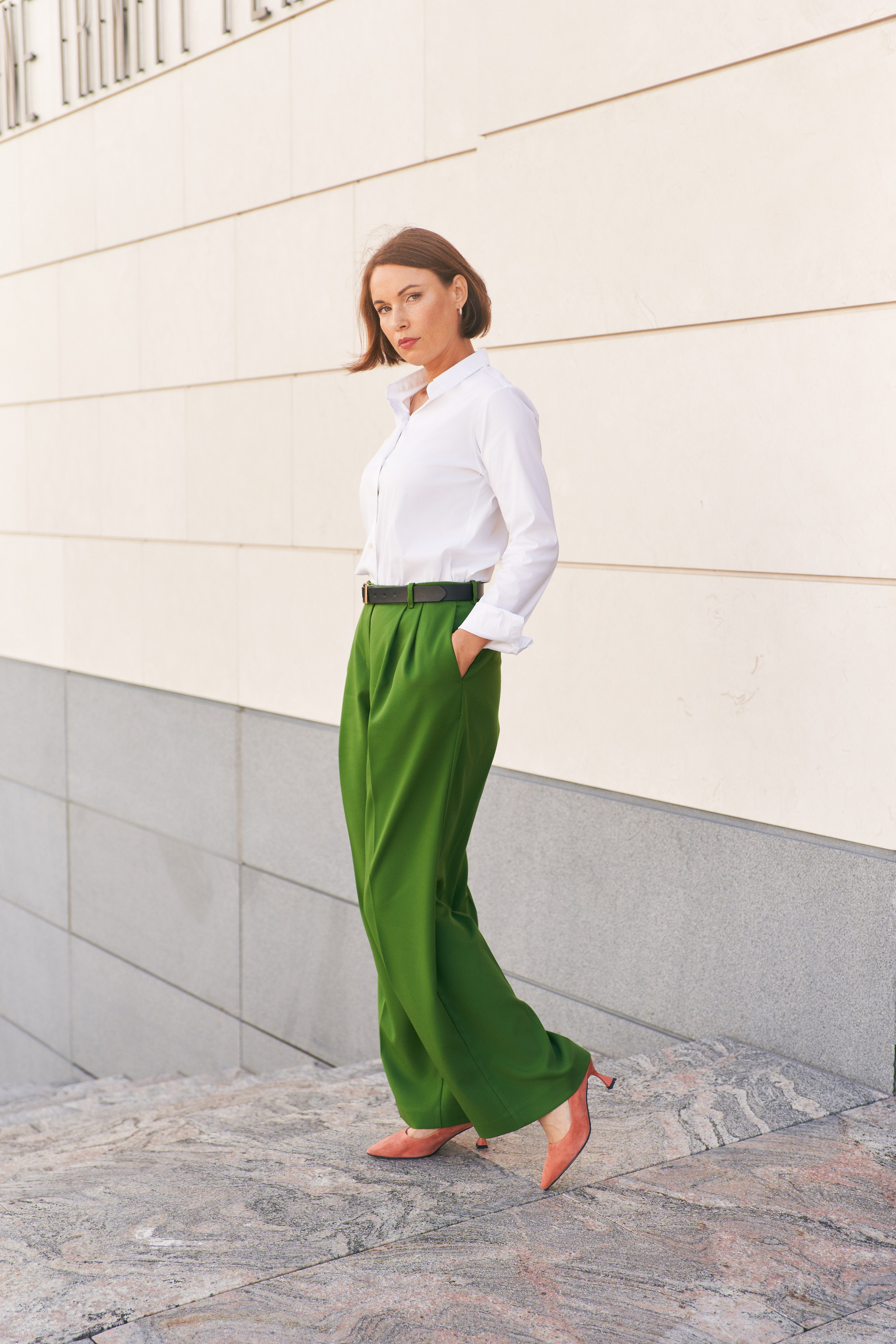 Модель для предметной съемки Надежда С.-Пб| Sale Easy