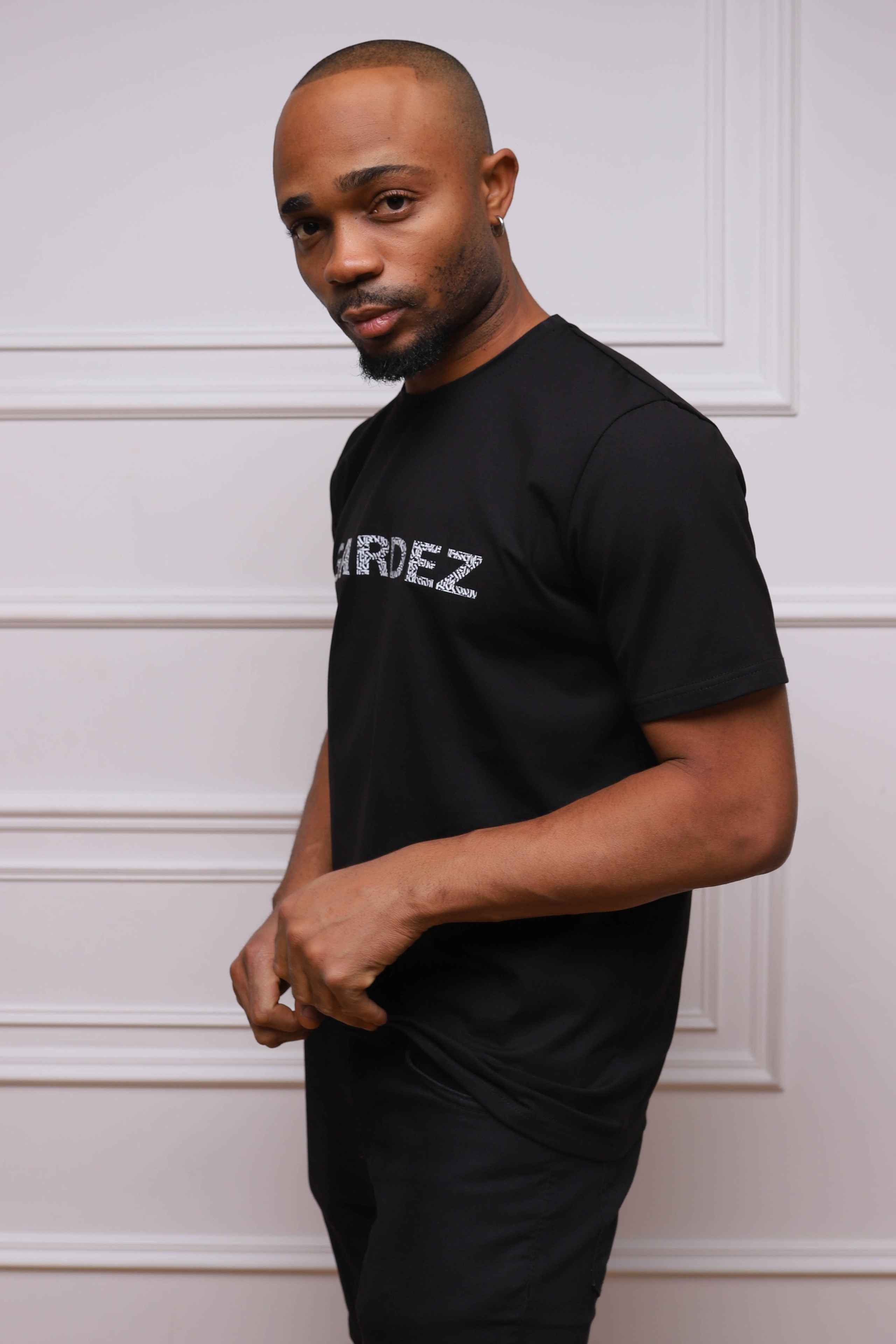 Модель для предметной съемки Ричи Н.Новгород | Sale Easy