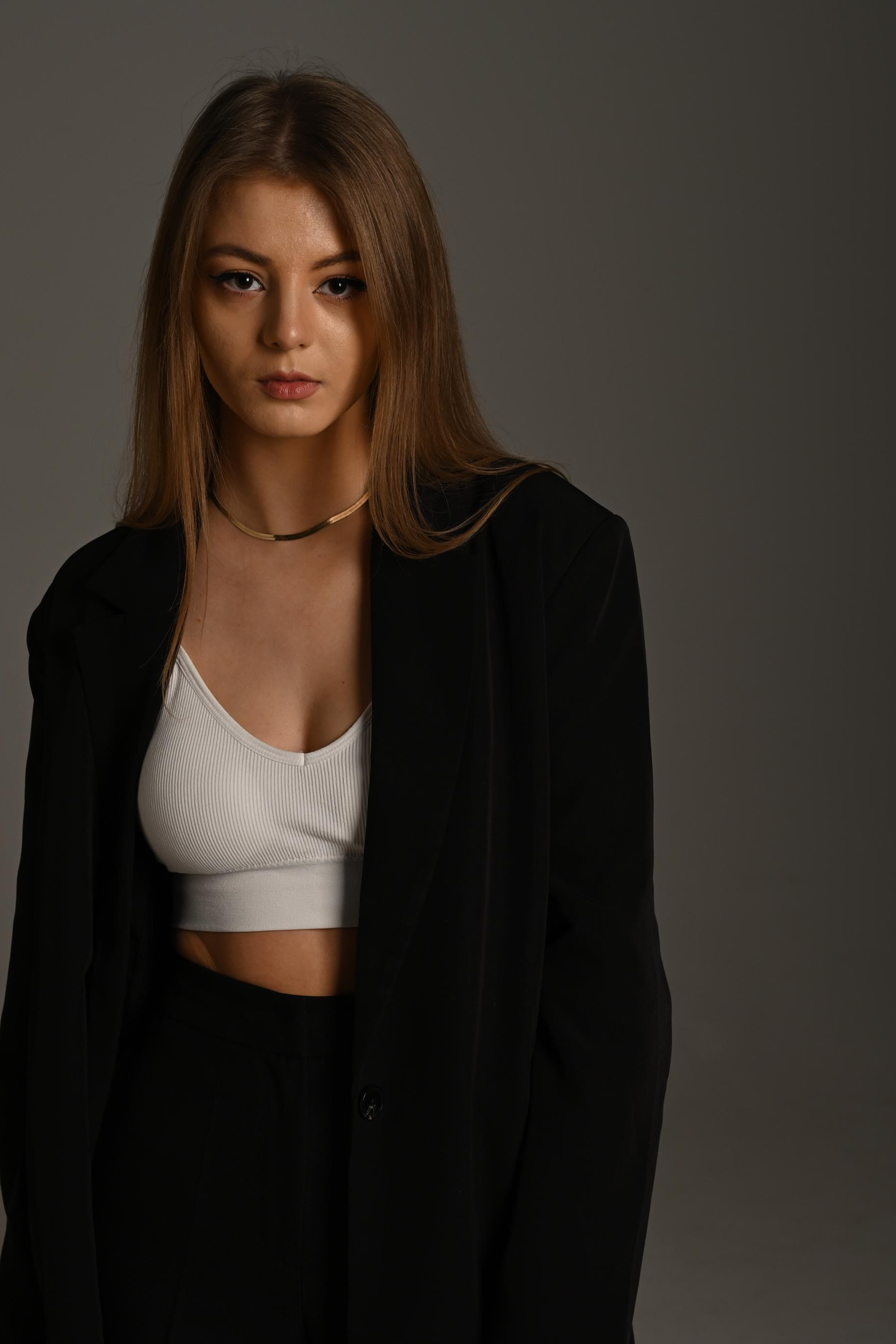 Модель для предметной съемки Мэри Москва| Sale Easy