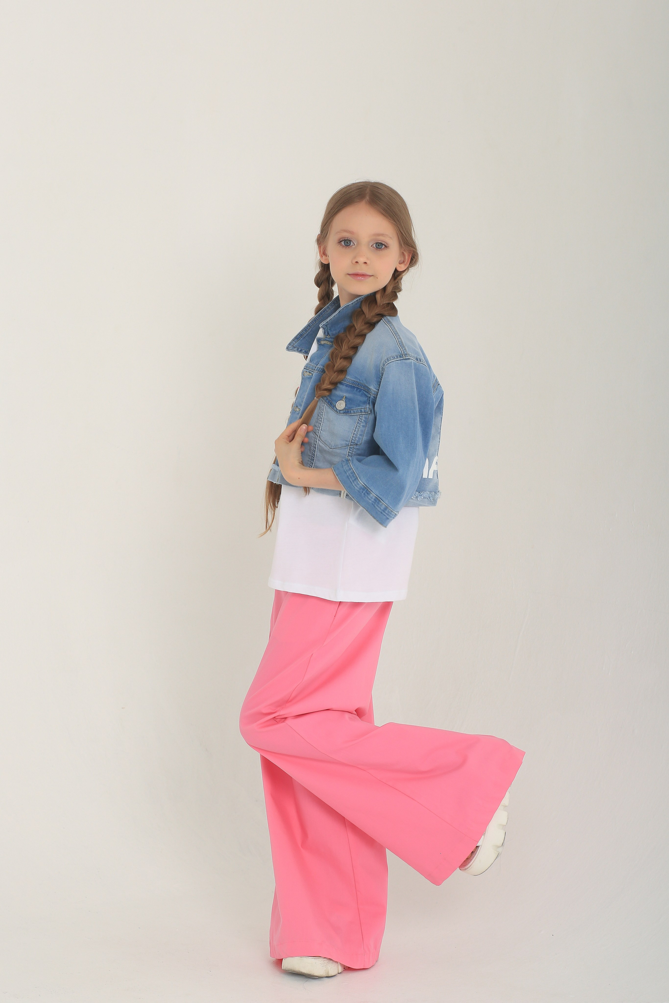 Модель девочка для предметной съемки Лаура А Казань| Sale Easy