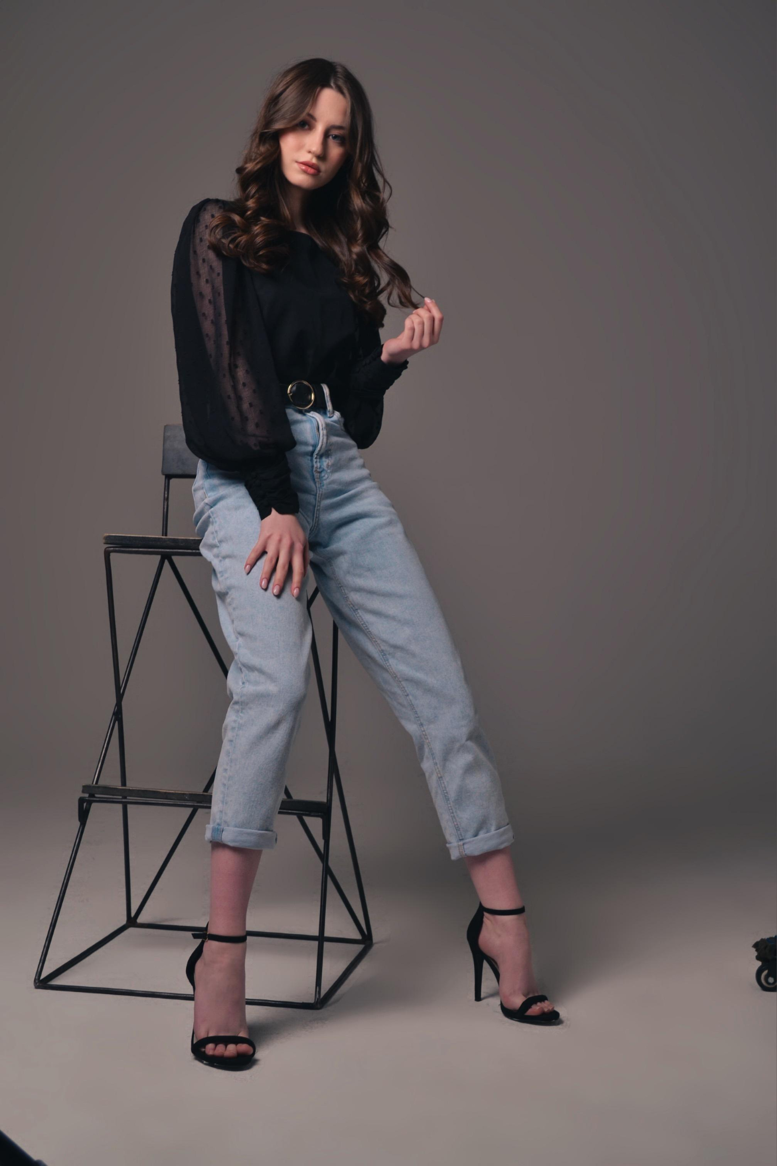 Модель для предметной съемки Варвара Москва| Sale Easy