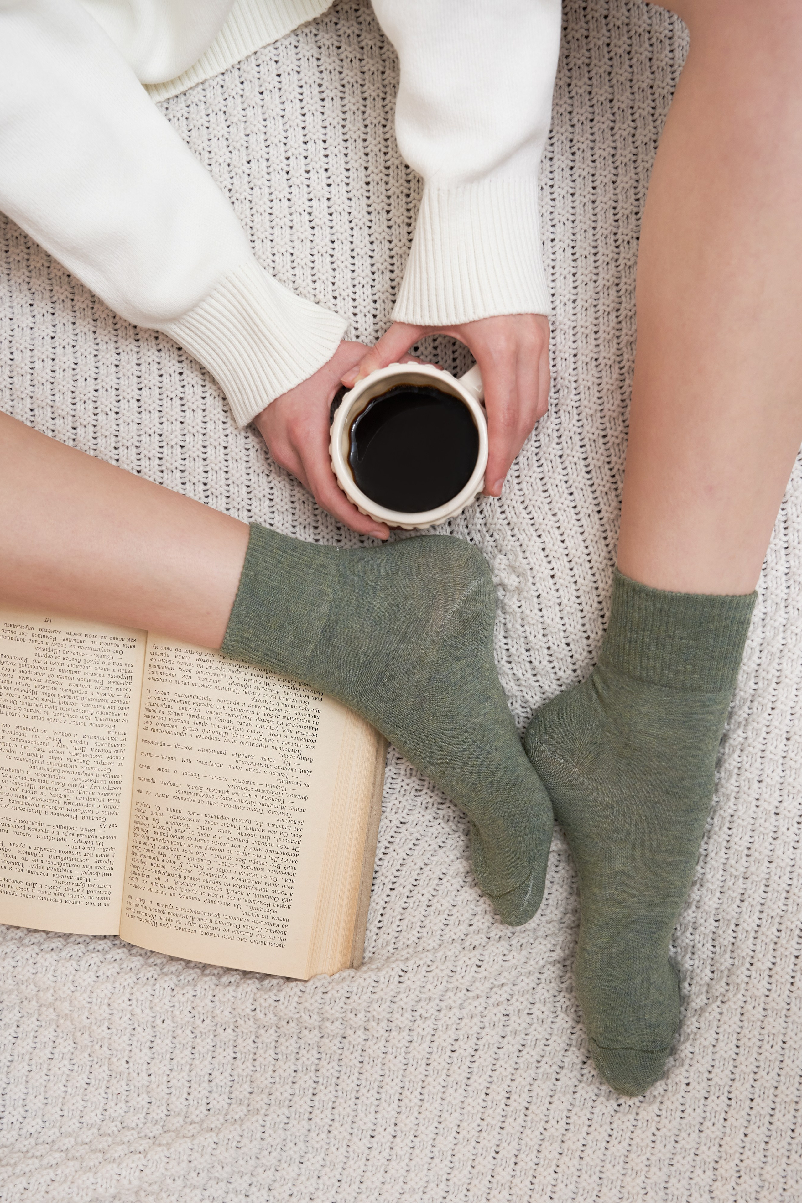 Съемка в интерьере для акцентирования внимания на функциональности и стиле продукта