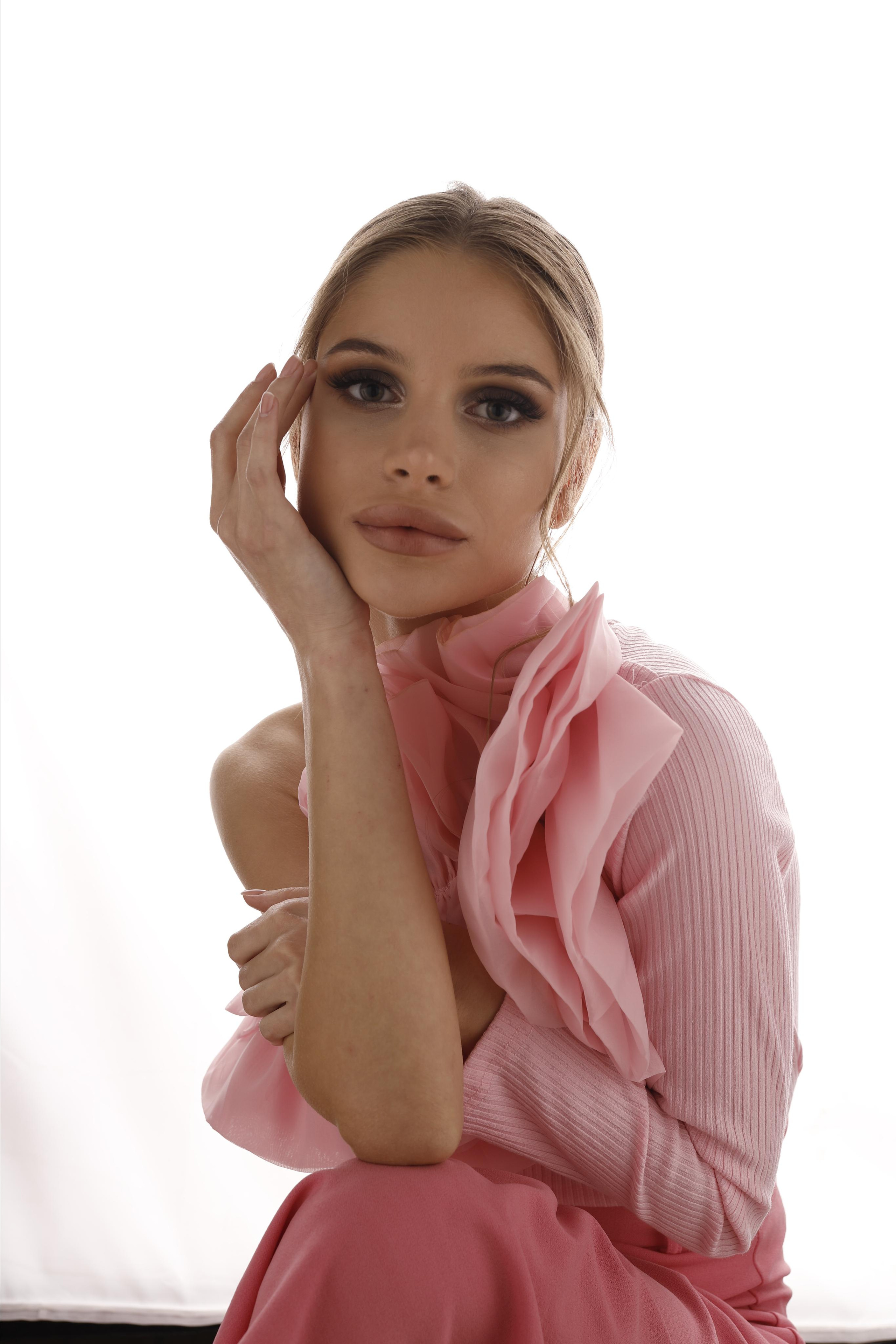 Модель для предметной съемки Валентина Н.Новгород | Sale Easy