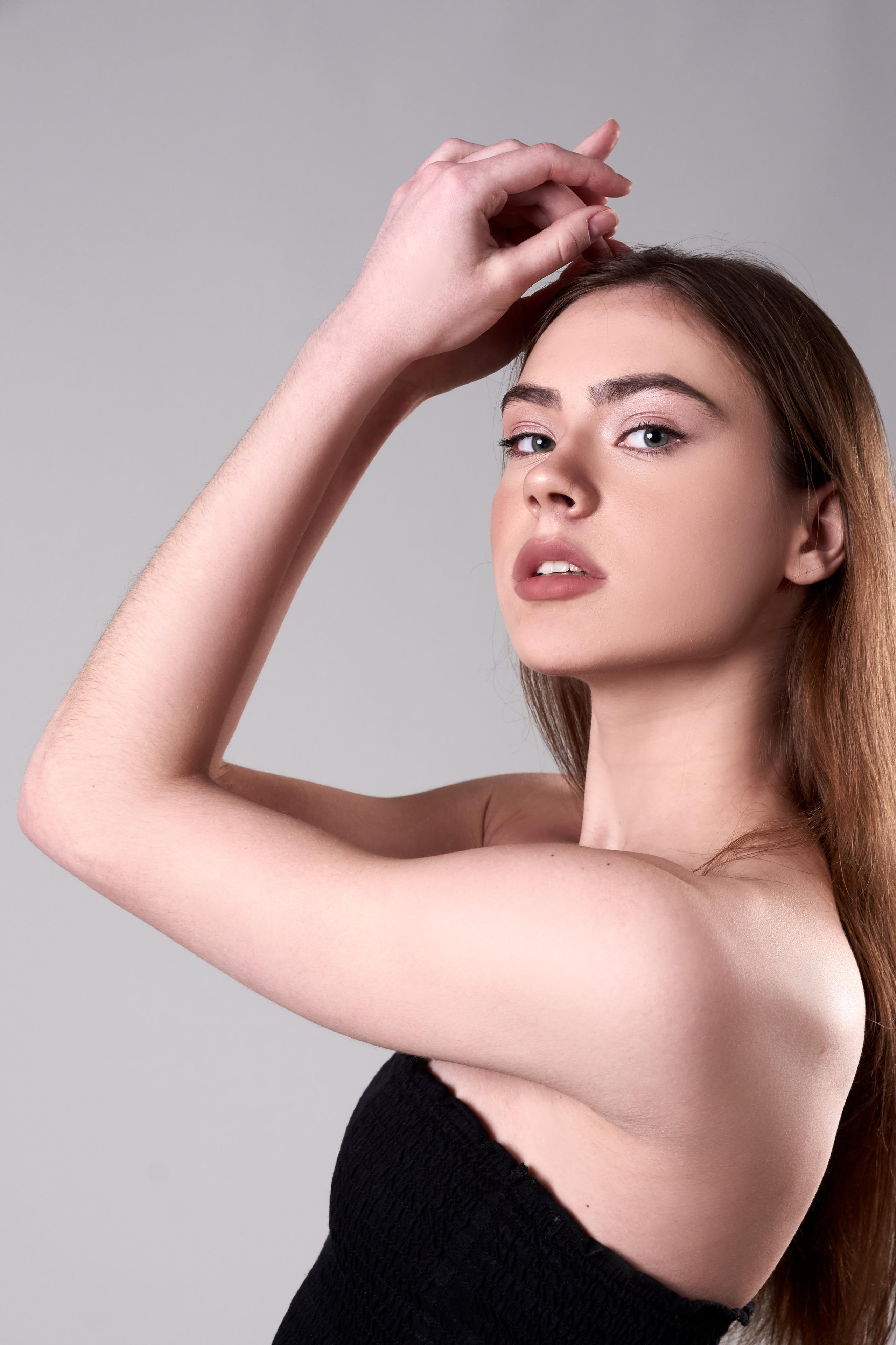 Модель для предметной съемки Рада Н.Новгород | Sale Easy