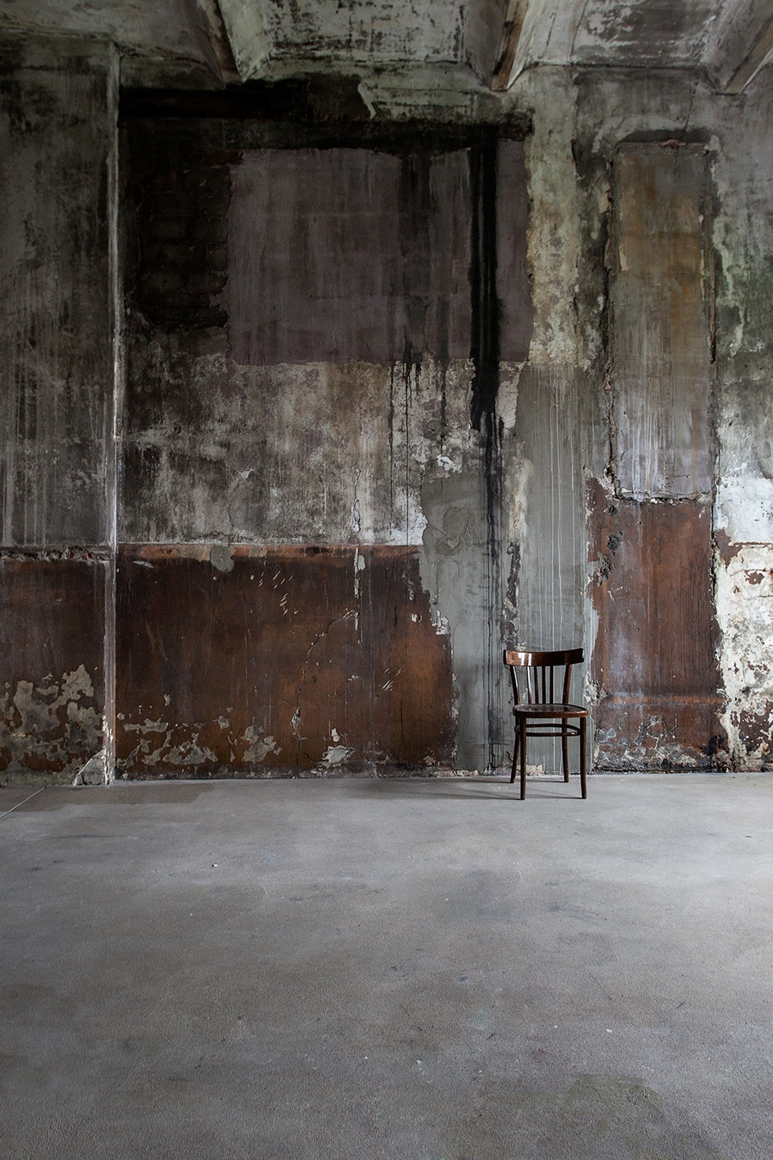 ЛОКАЦИЯ 223 — зал Индастриал для предм. съемки С.-Пб|Sale Easy