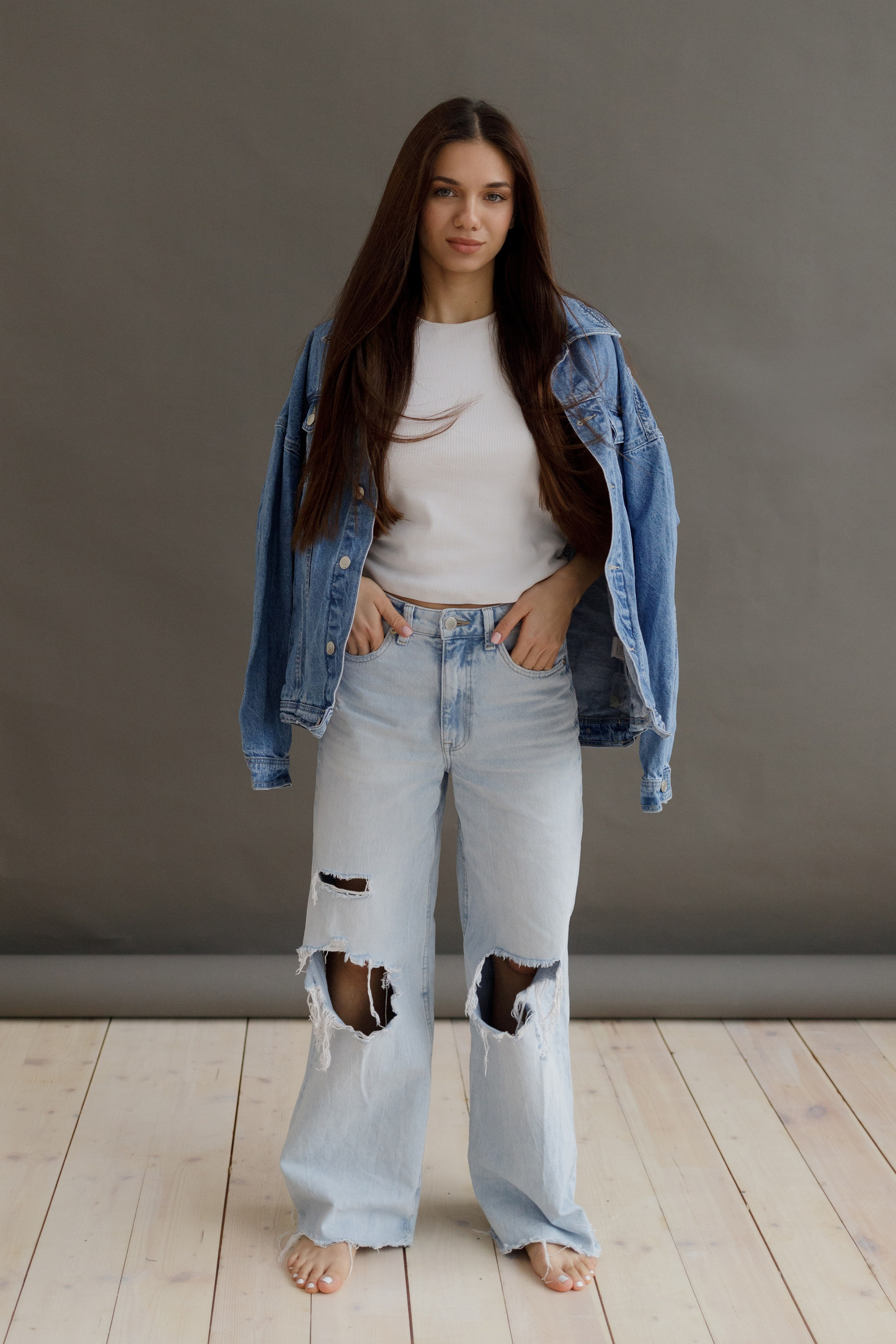 Модель для предметной съемки Альбина С.-Пб| Sale Easy