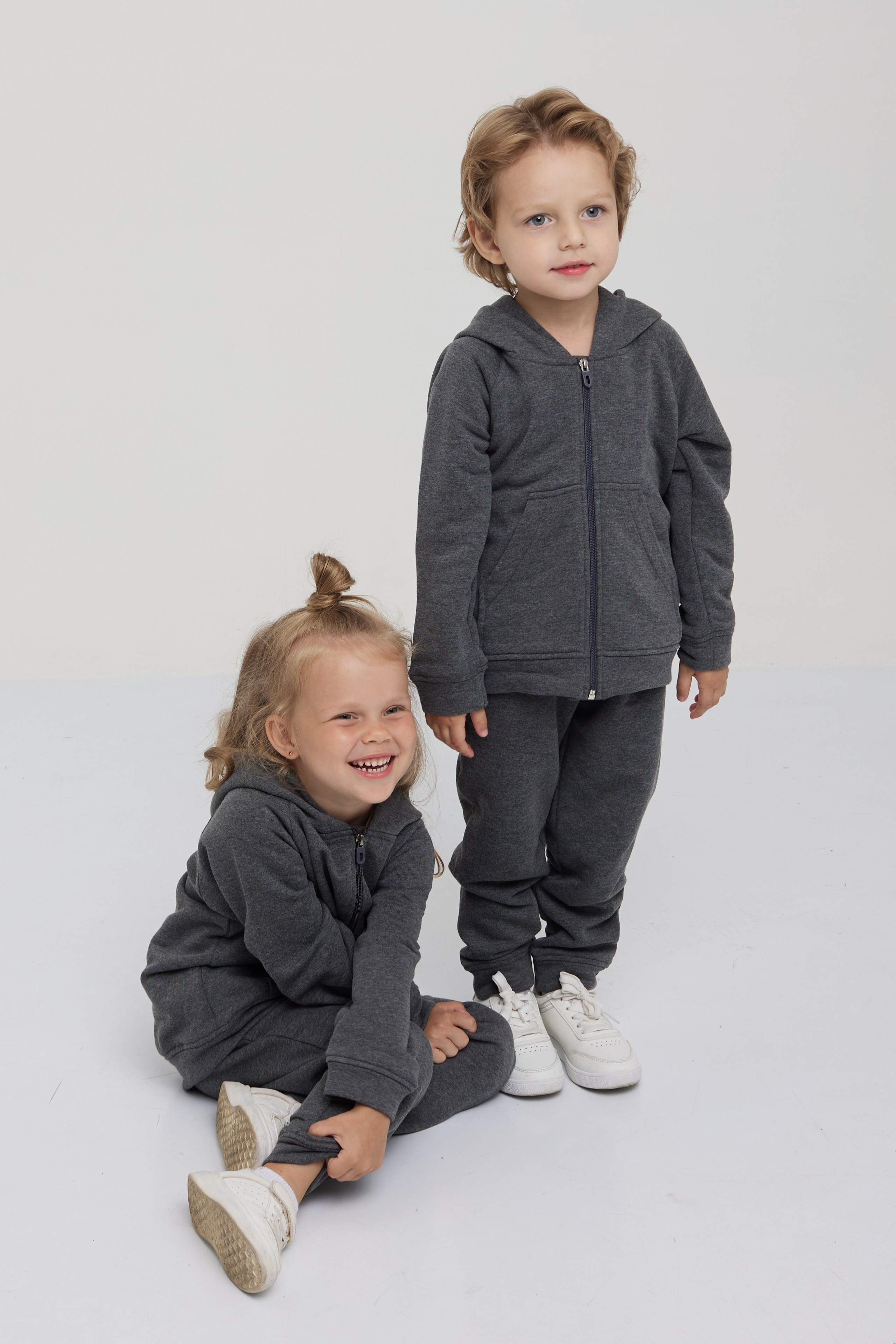 Модель девочка для предметной съемки Мия Б. Н.Новгород | Sale Easy