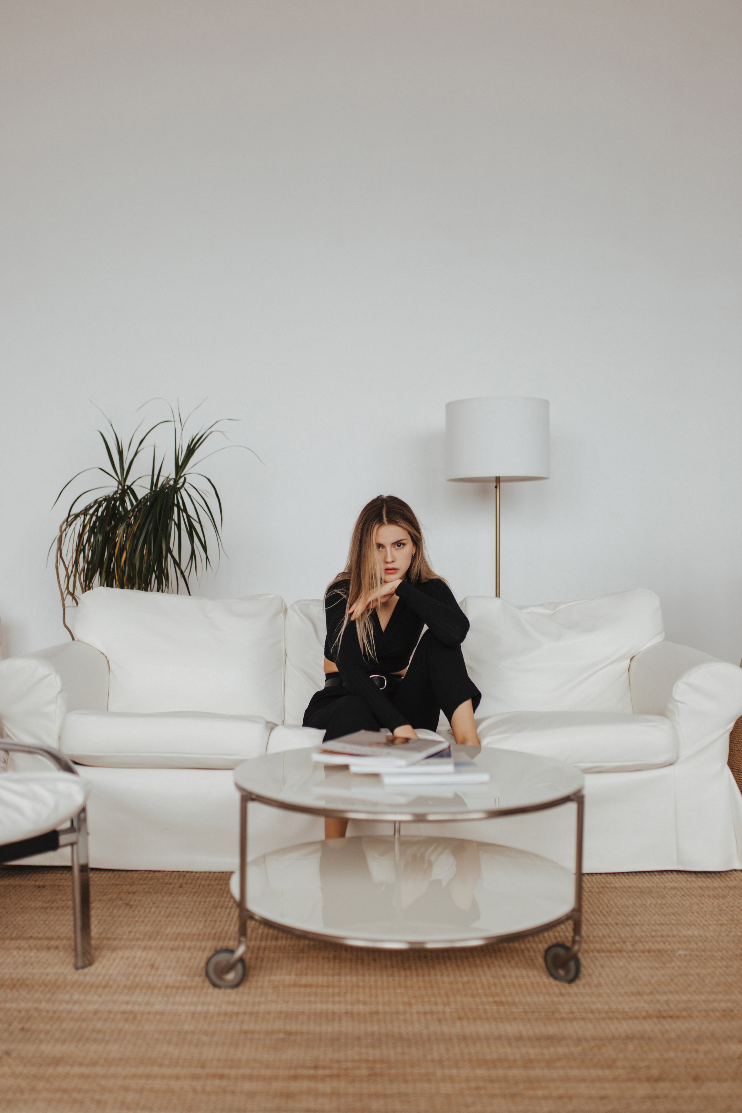 Модель для предметной съемки Анна Ф. Н.Н.| Sale Easy