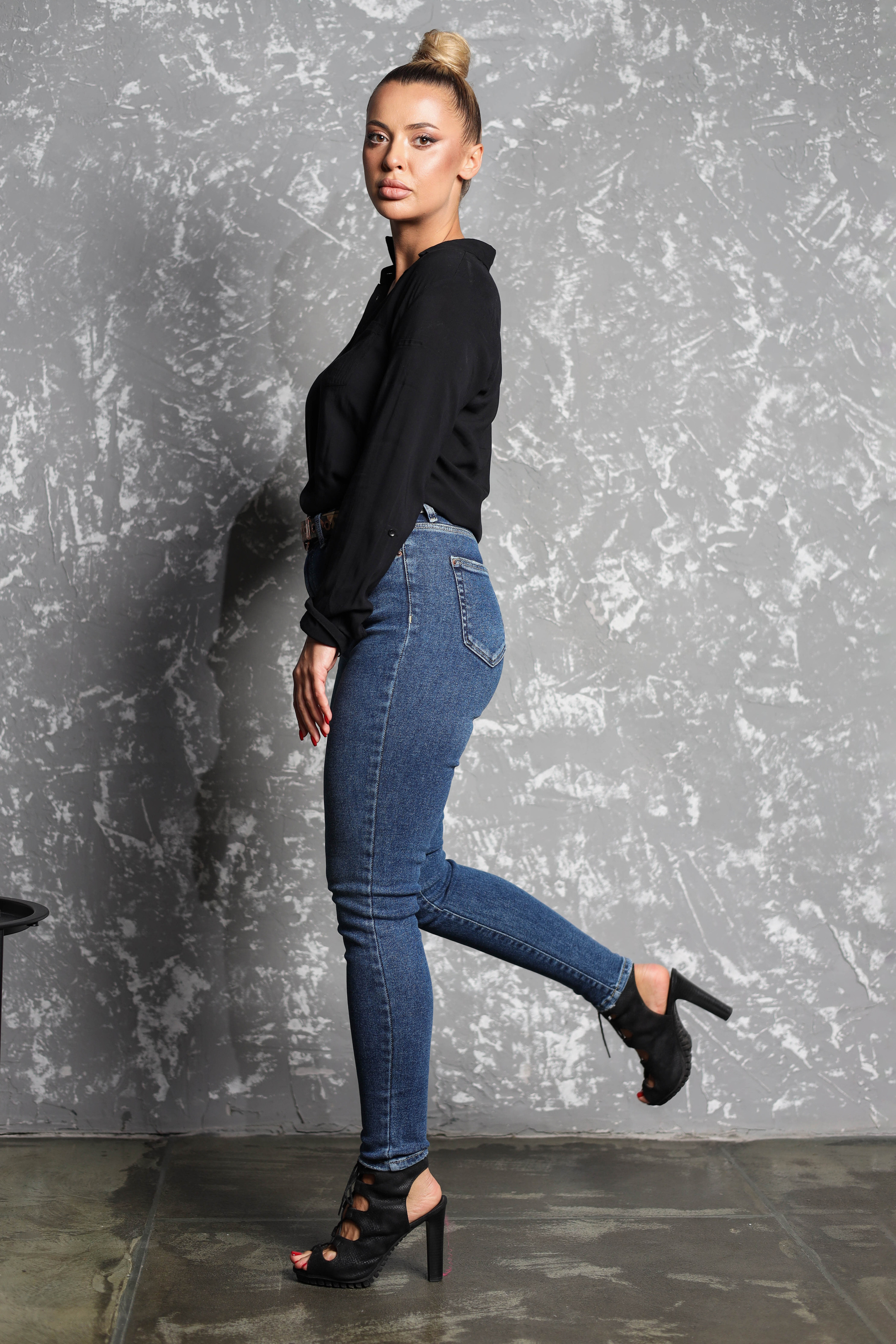 Портфолио. Фото женской одежды для маркетплейсов | Sale Easy