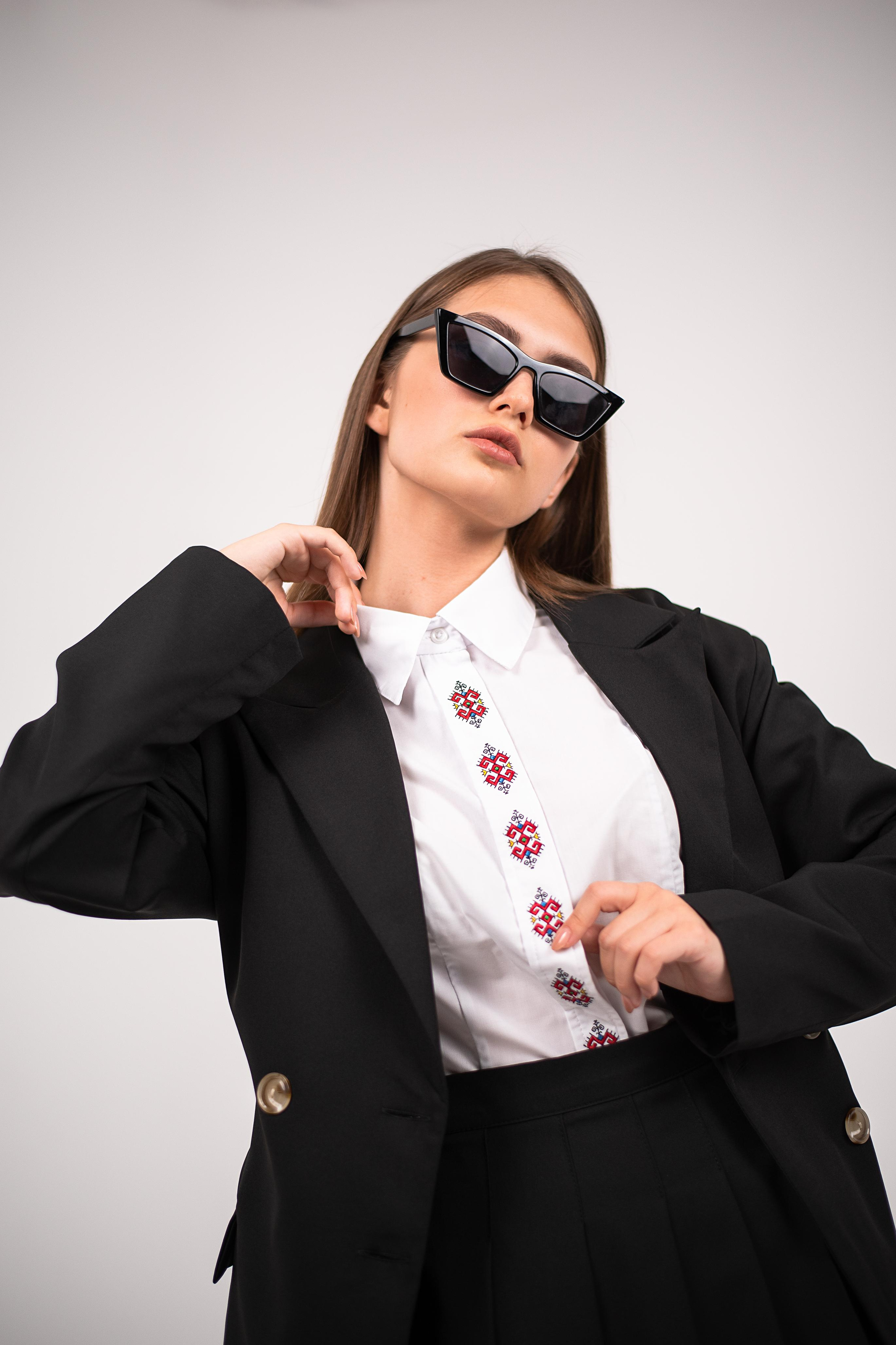 Модель для предметной съемки Салима Москва| Sale Easy