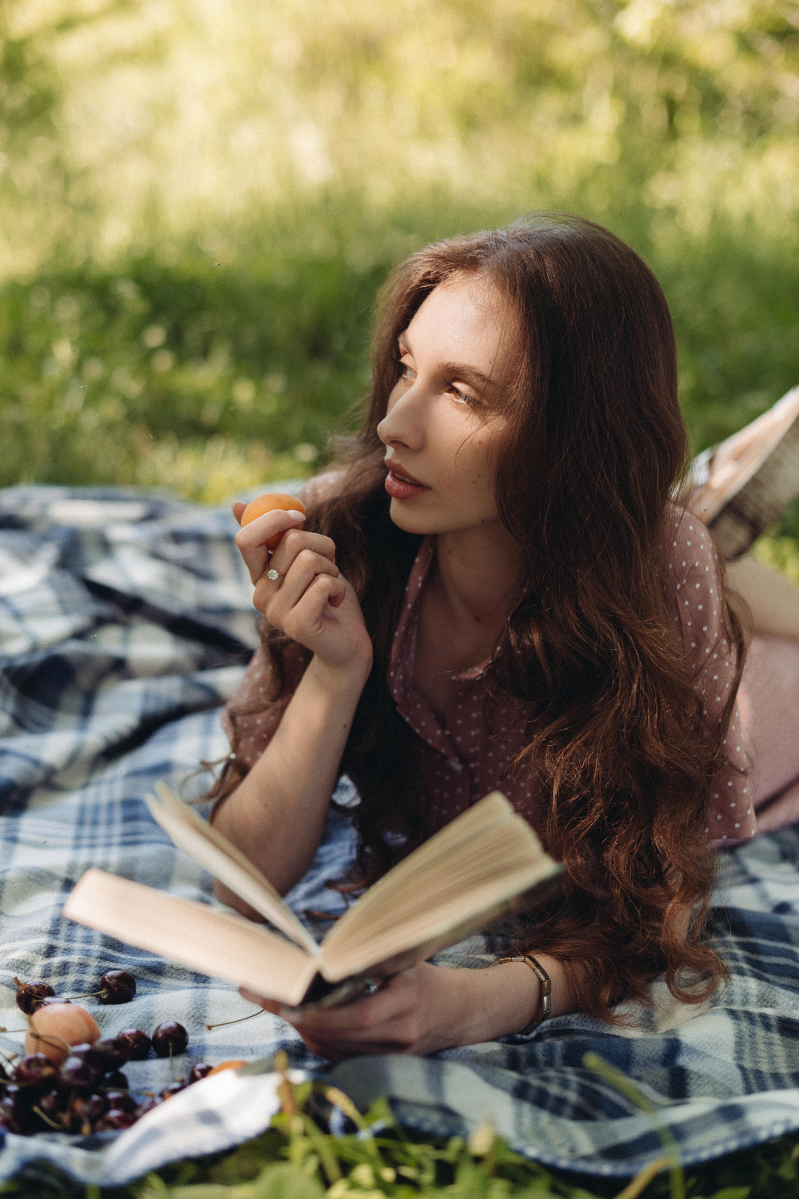 Модель для предметной съемки Вера В. Москва| Sale Easy