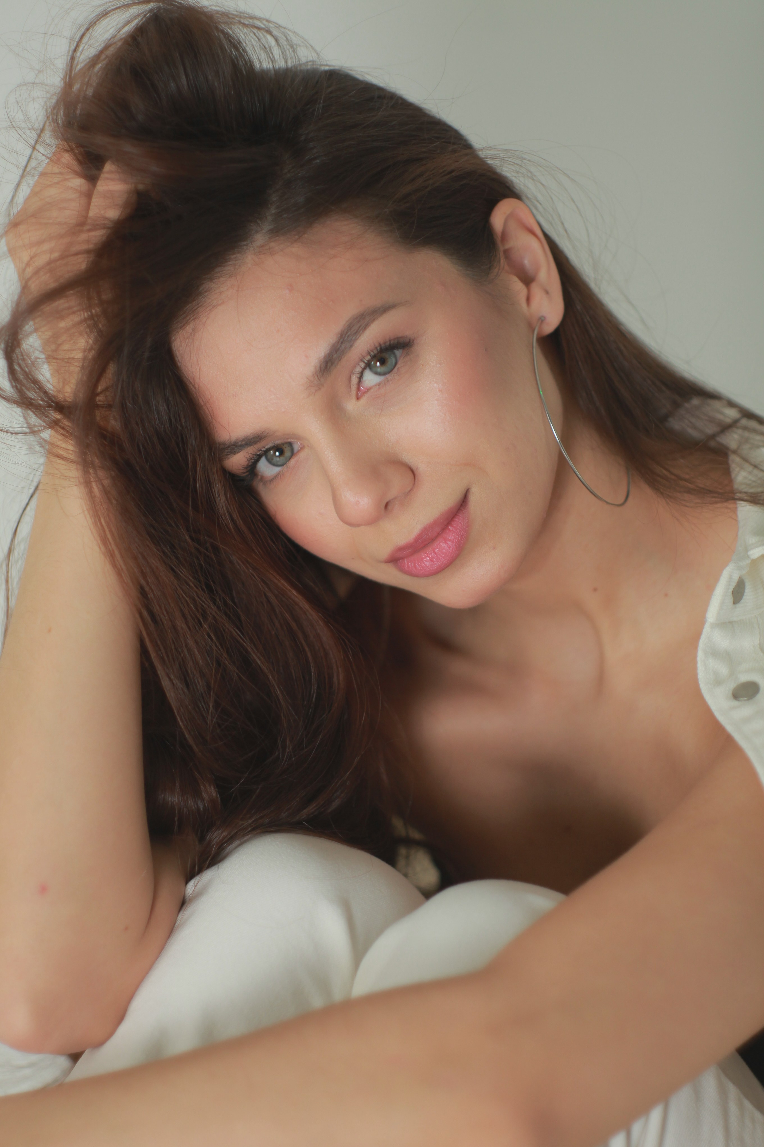 Модель для предметной съемки Альбина С.-Пб| Sale Easy