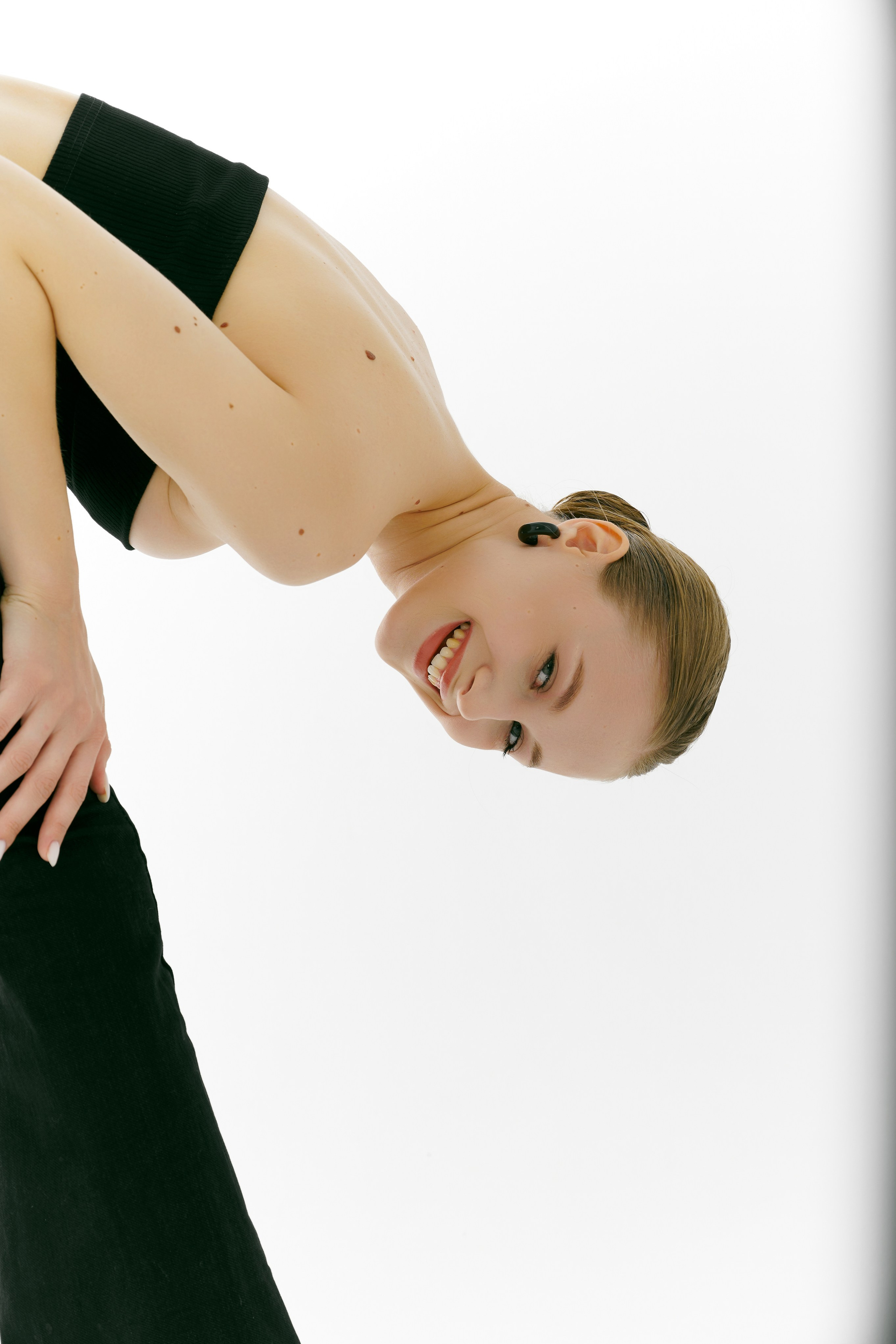 Модель для предметной съемки Алиса Б Новосибирск|Sale Easy