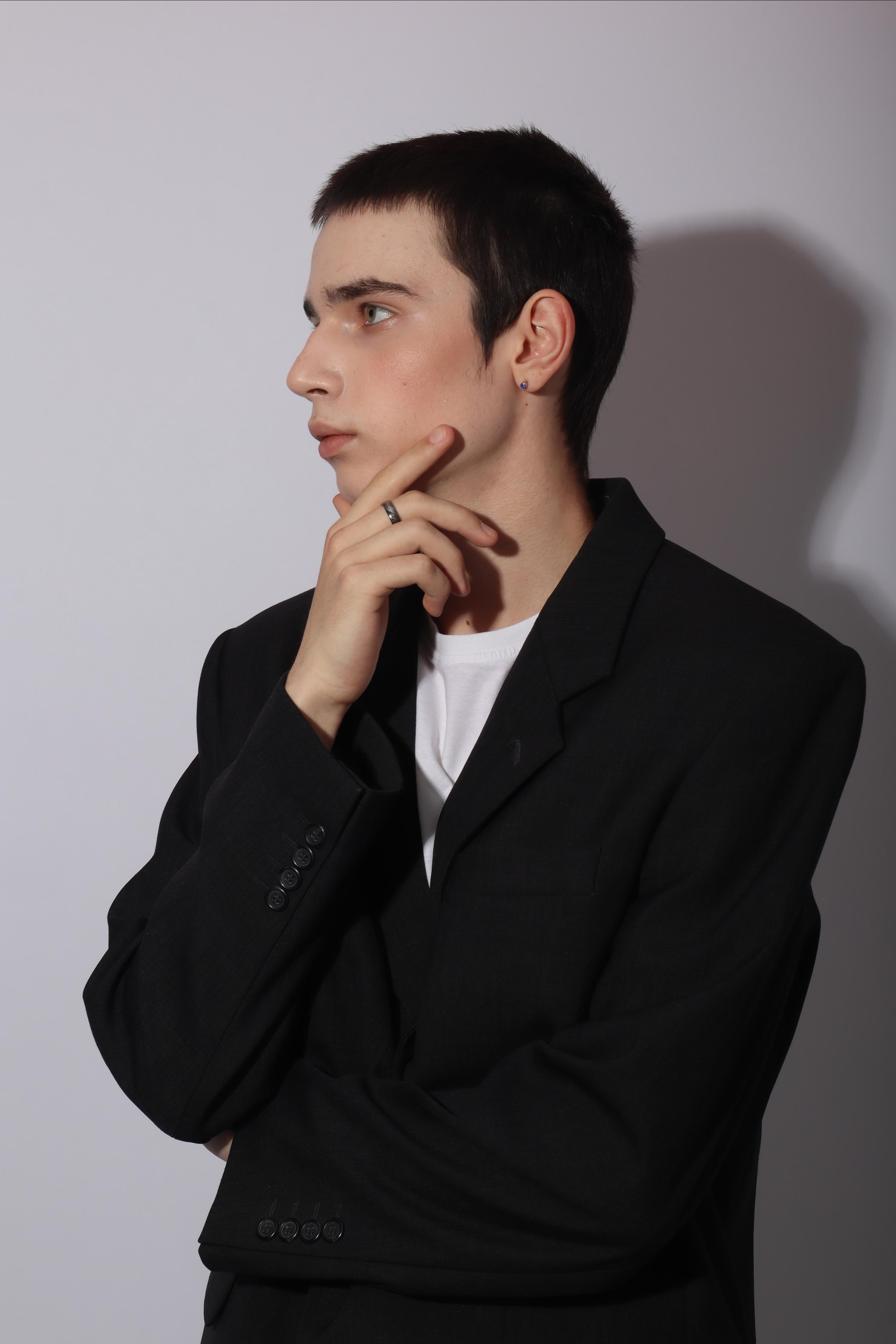 Модель для предметной съемки Дмитрий З. Москва | Sale Easy