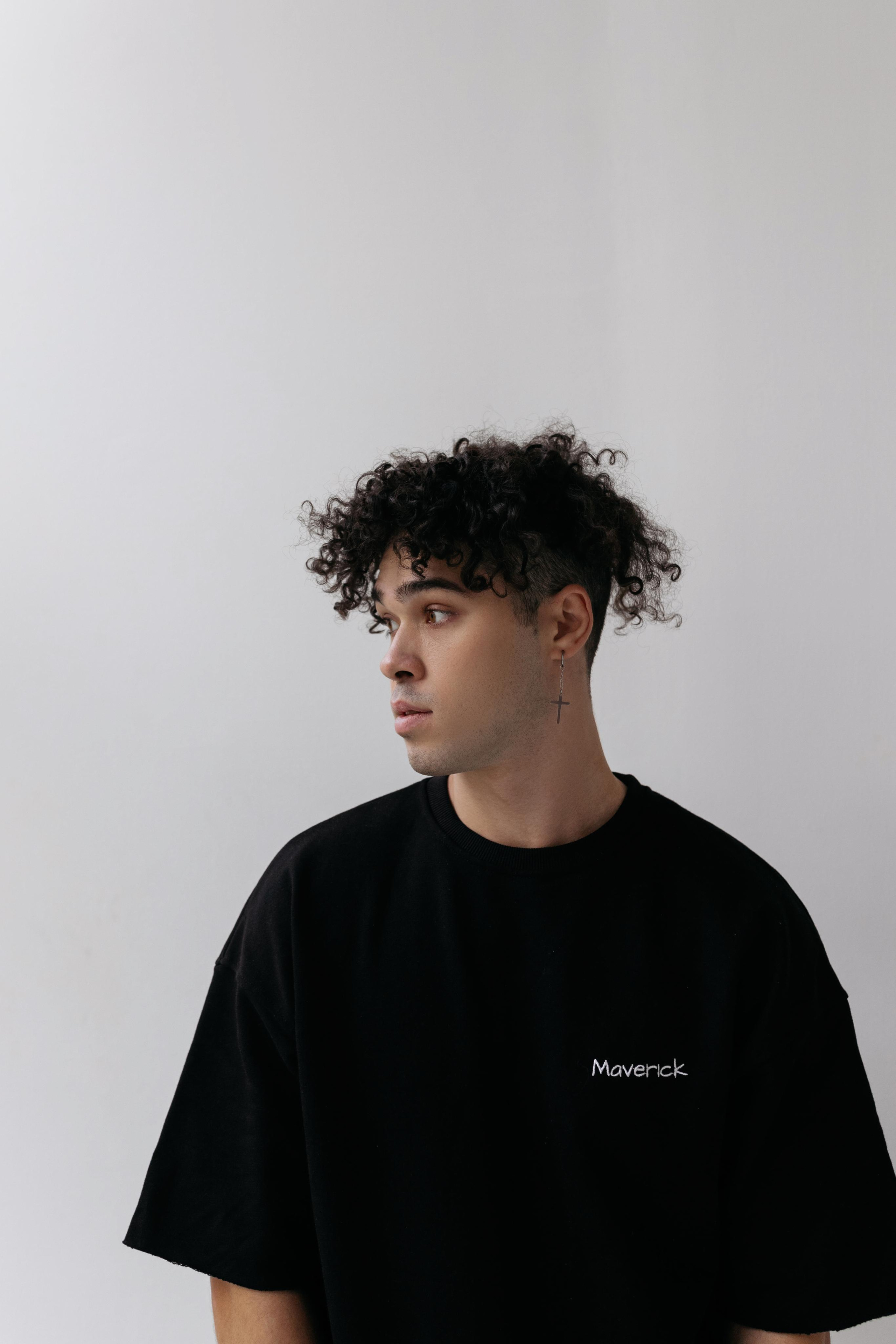 Модель для предметной съемки Ян А. С-Петербург | Sale Easy