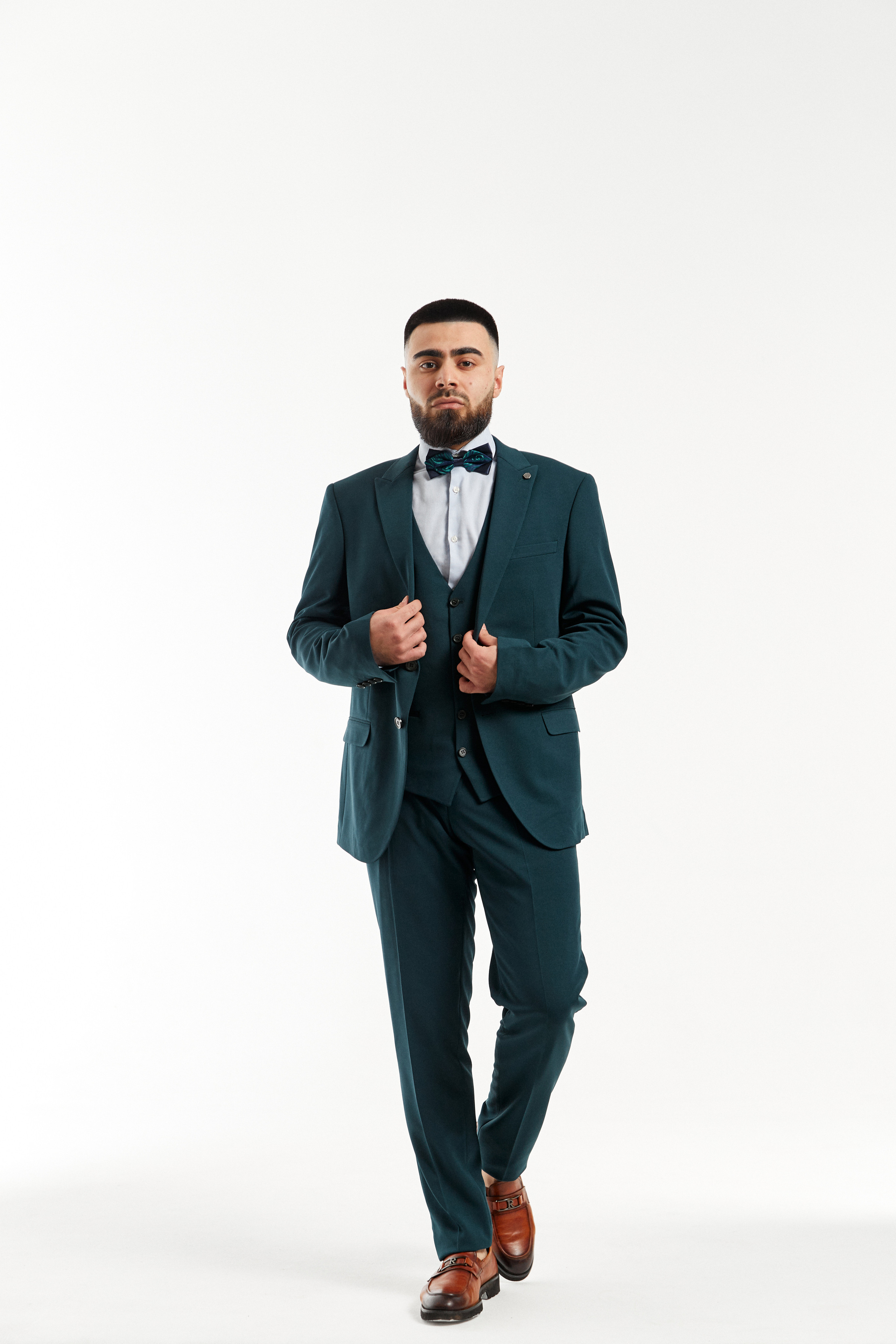 Модель для предметной съемки Амир Н.Новгород | Sale Easy