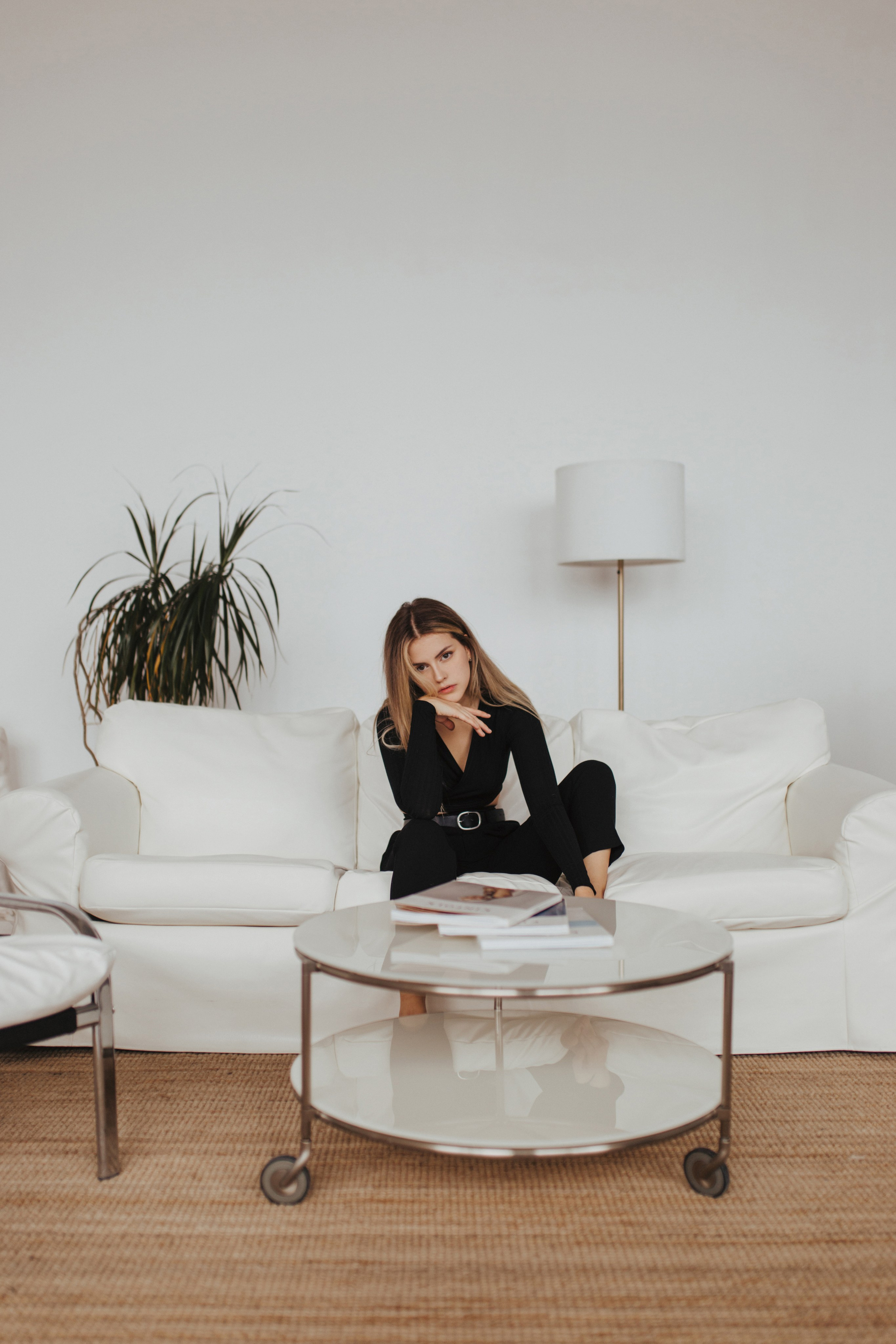 Модель для предметной съемки Анна Ф. Н.Н.| Sale Easy