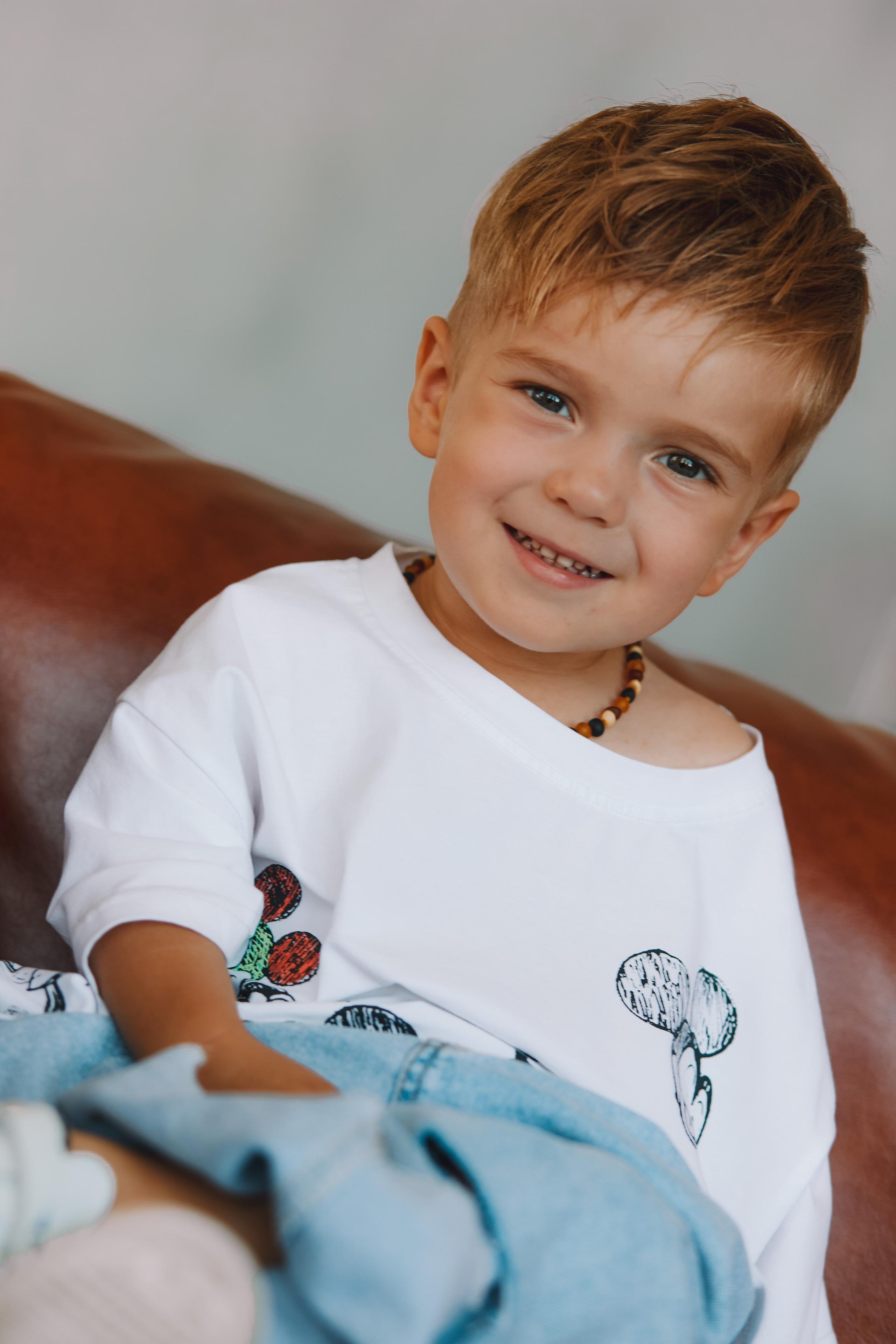 Модель для предметной съемки мальчик Радэль Казань| Sale Easy