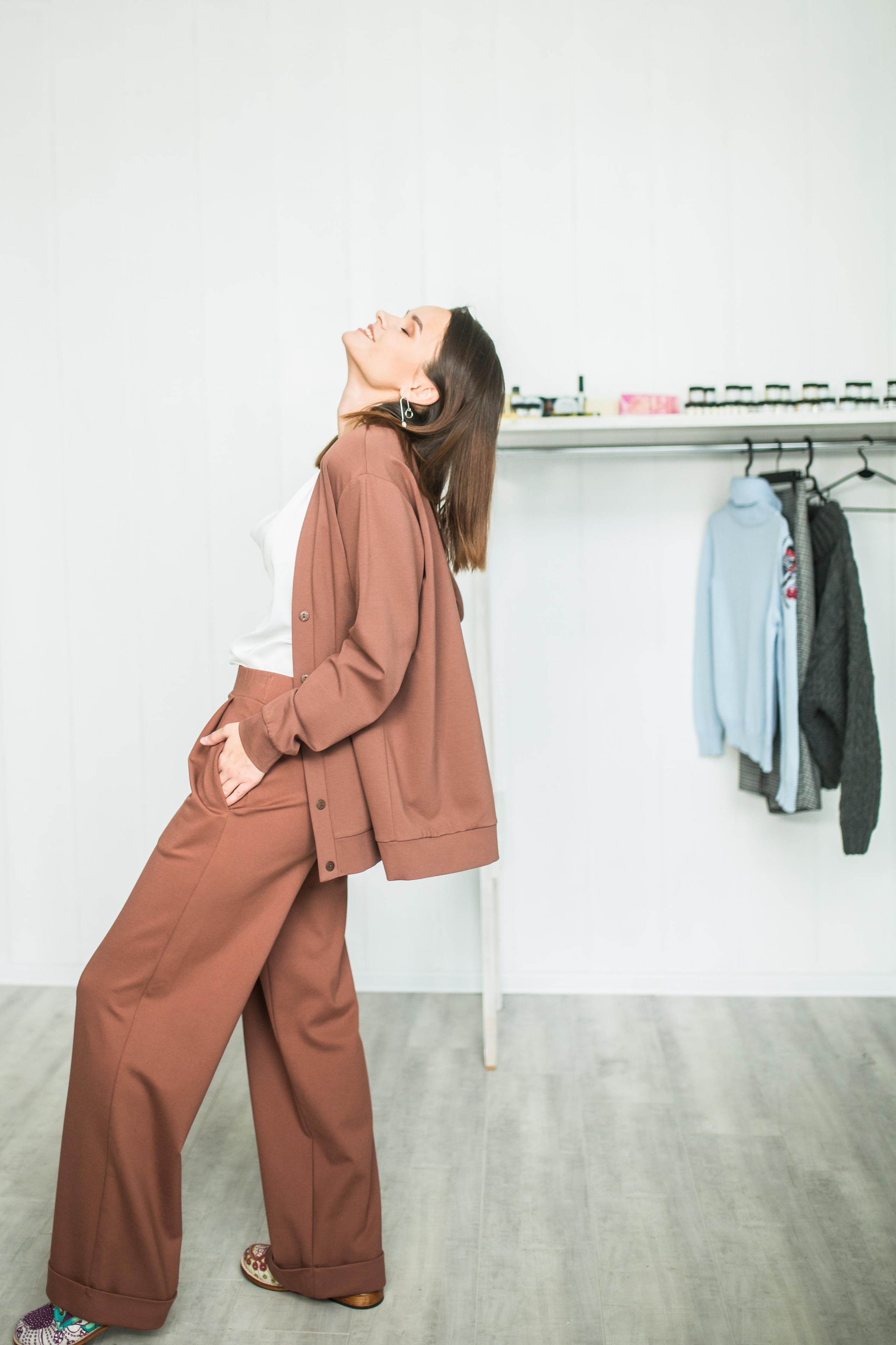 Модель для предметной съемки Анастасия Л. Москва| Sale Easy