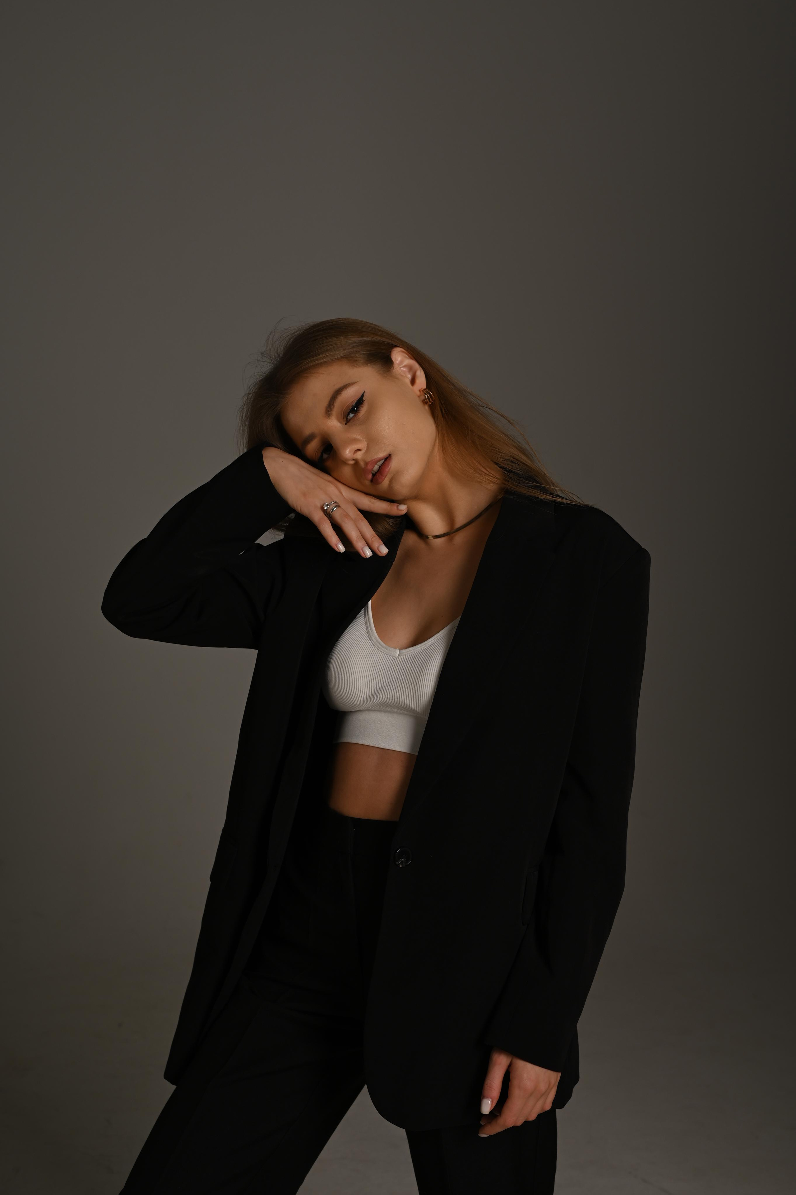 Модель для предметной съемки Мэри Москва| Sale Easy