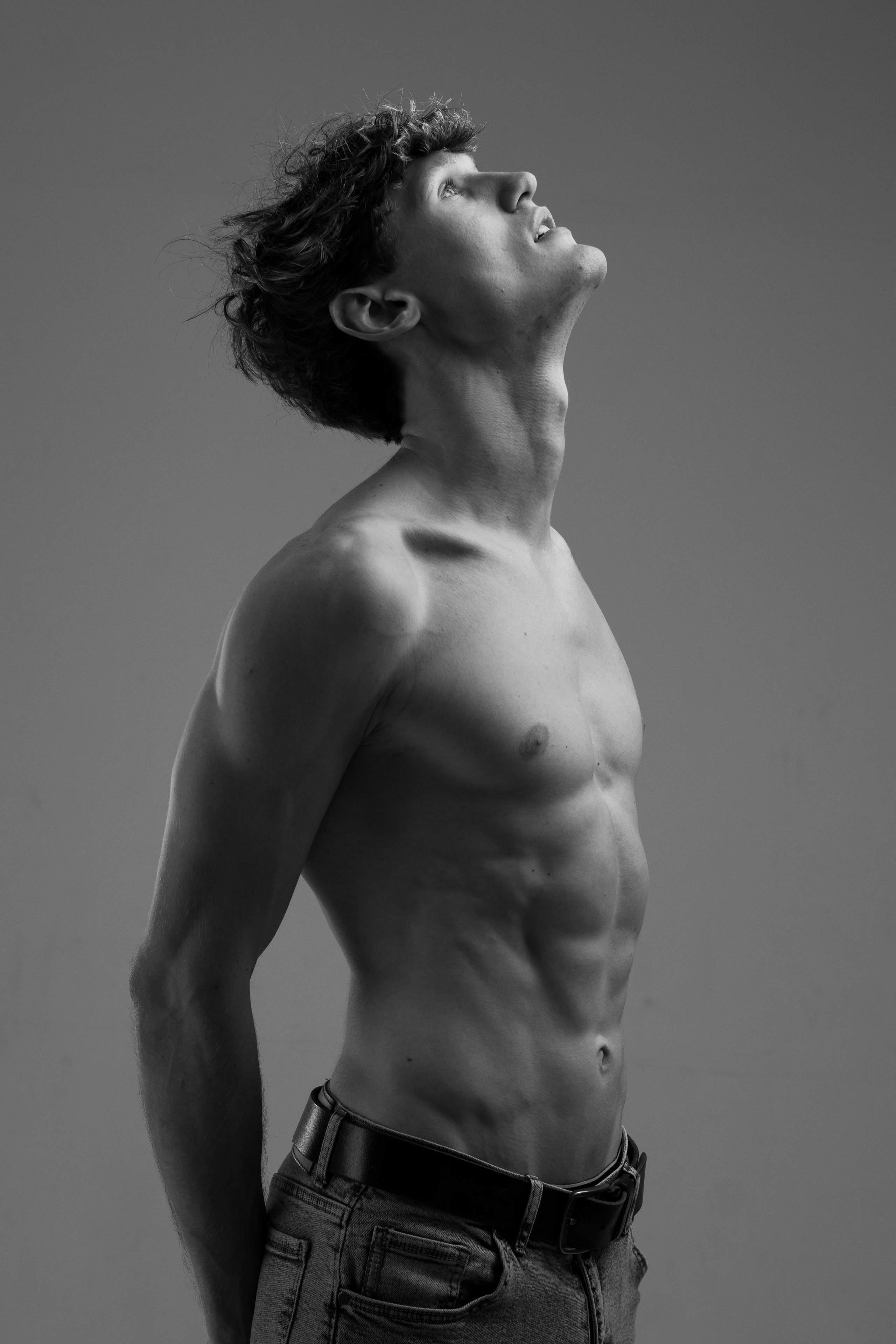 Модель для предметной съемки Илья АА Москва | Sale Easy