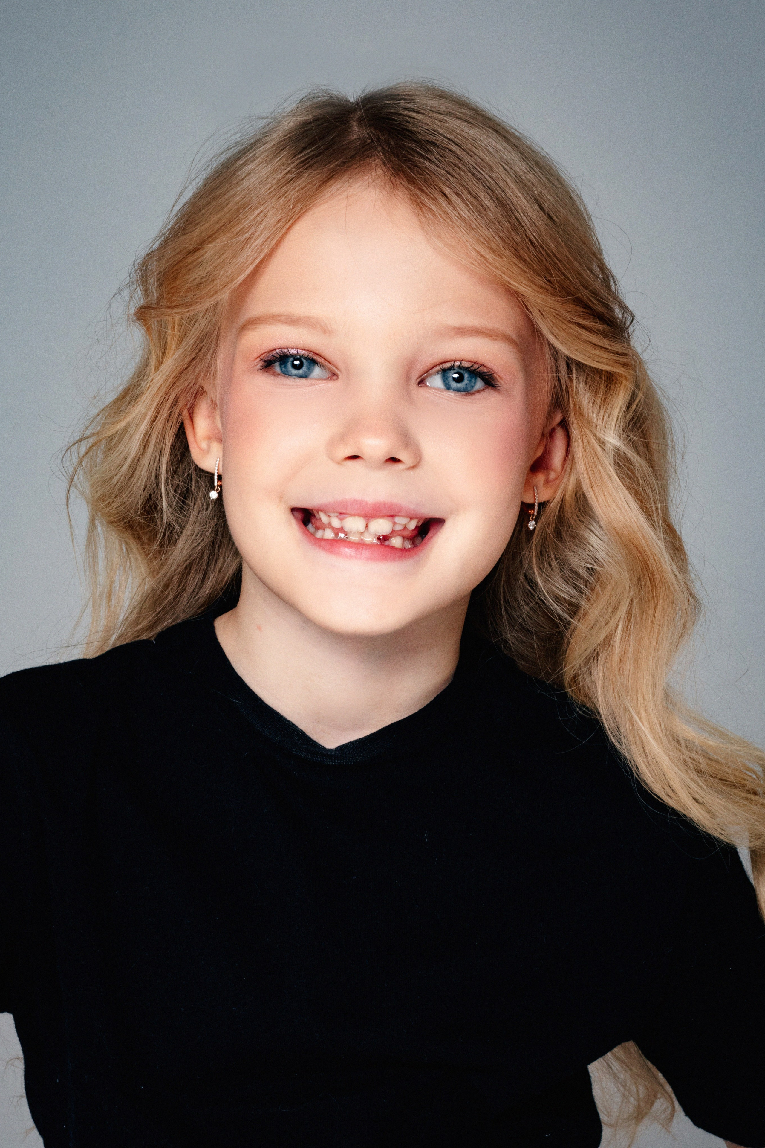 Модель девочка для предметной съемки Екатерина Ю. Н.Новг | Sale Easy