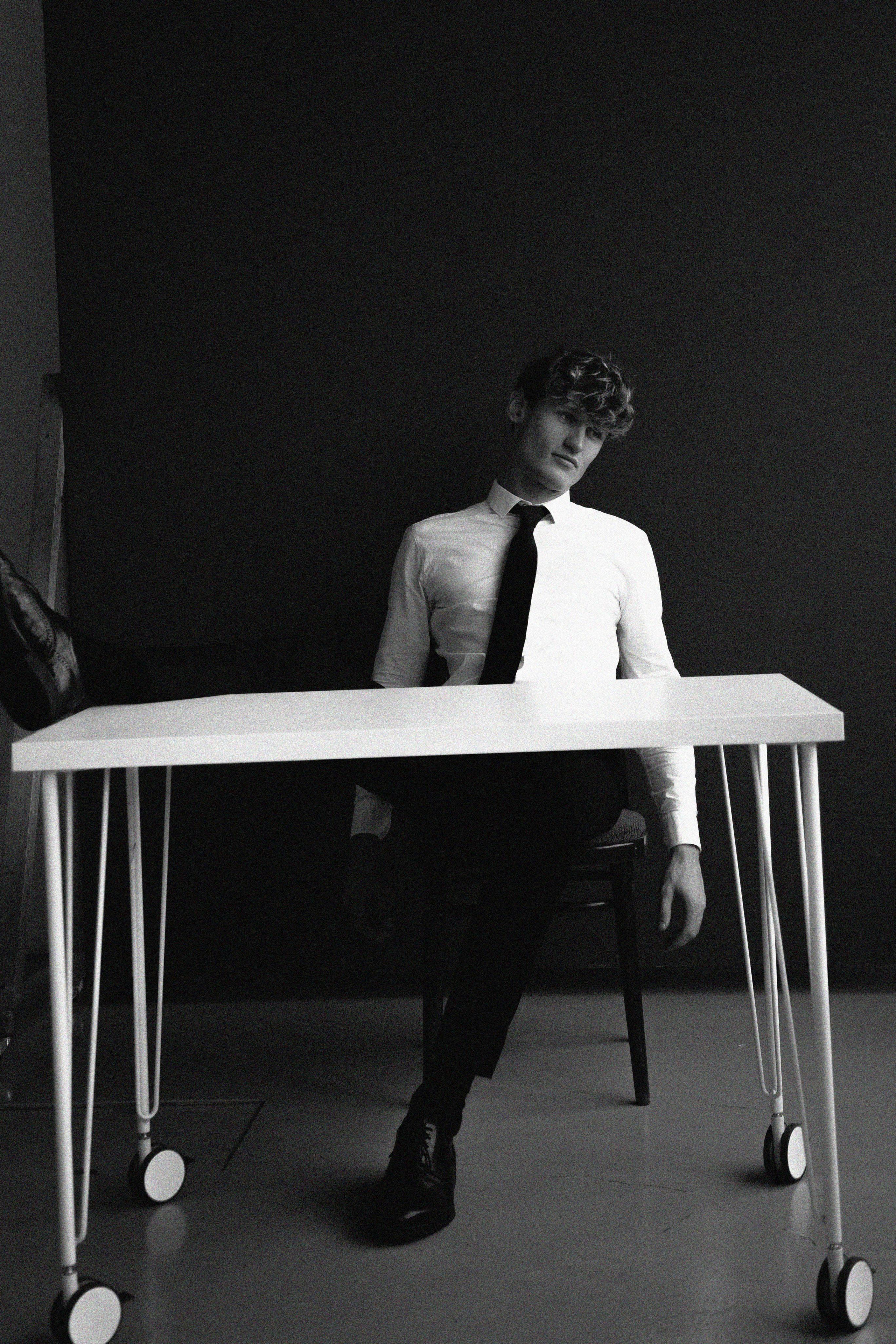 Модель для предметной съемки Илья АА Москва | Sale Easy