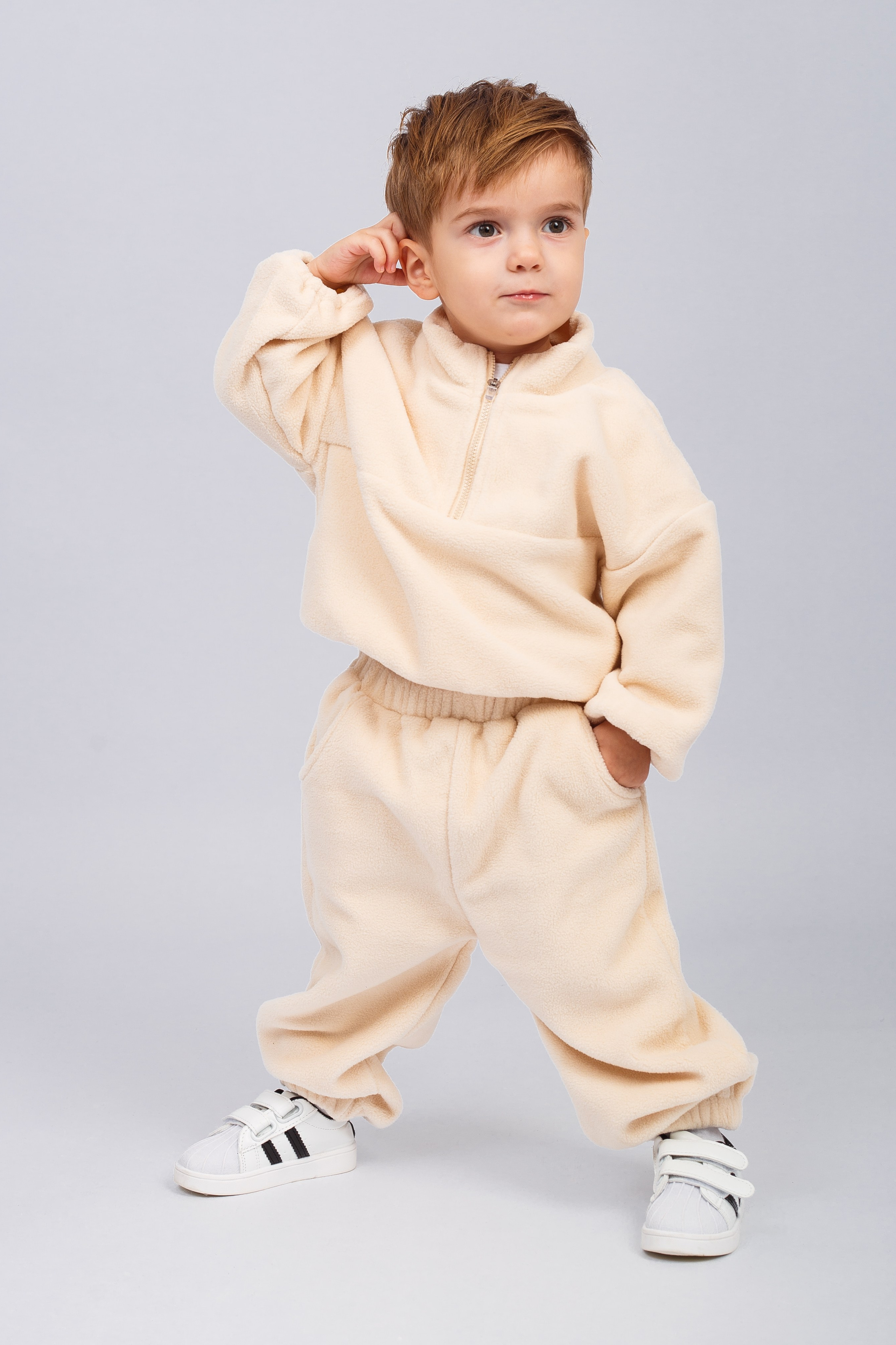 Модель для предметной съемки мальчик Радэль Казань| Sale Easy