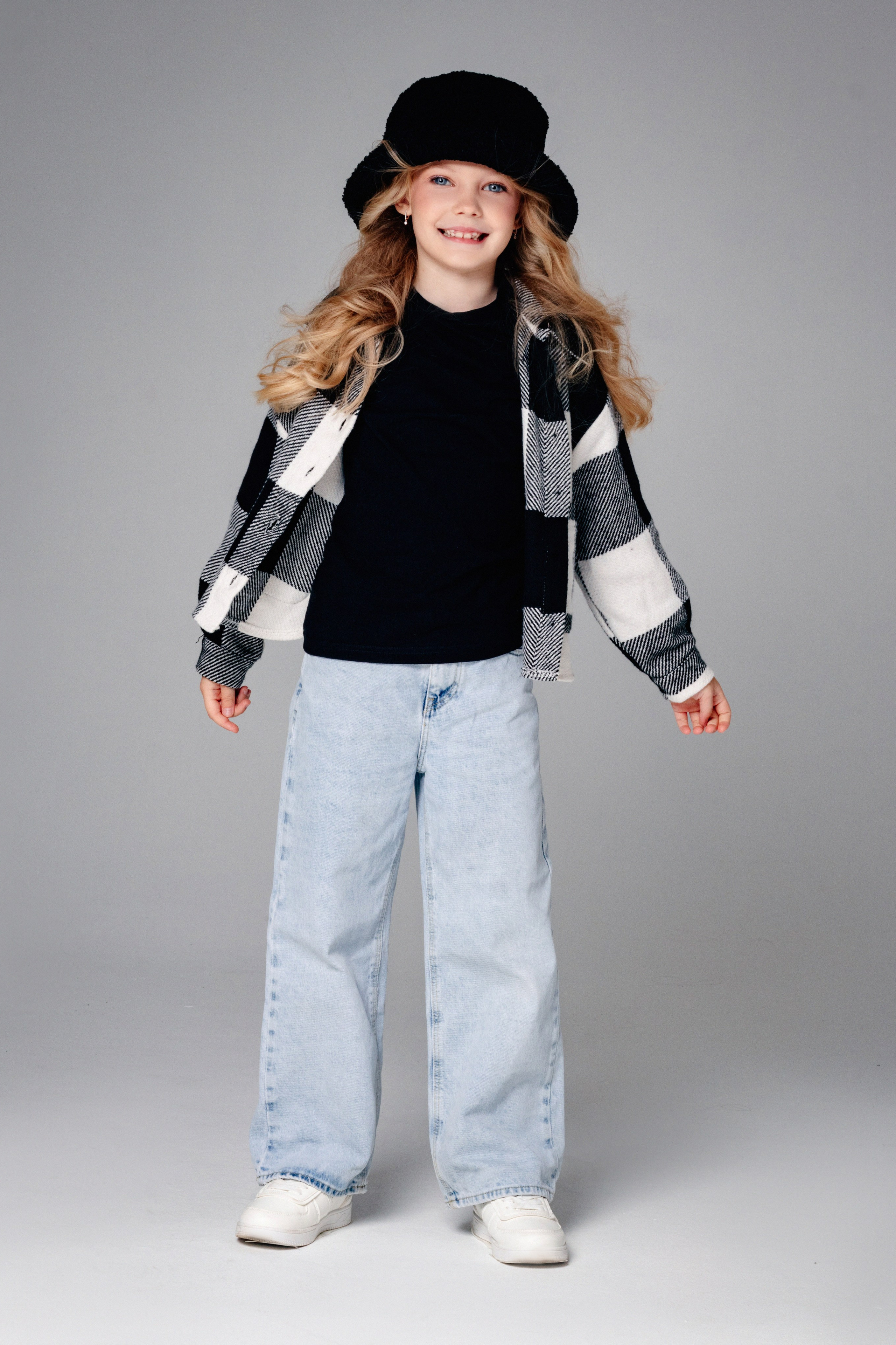 Модель девочка для предметной съемки Екатерина Ю. Н.Новг | Sale Easy