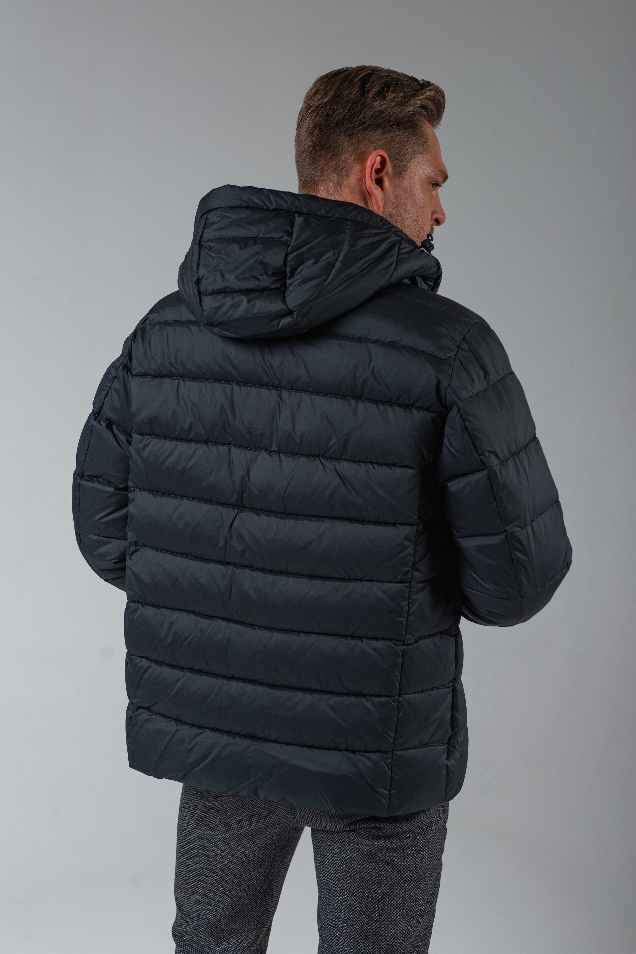 Съемка для маркетплейсов с акцентом на стиль и уникальные характеристики товаров