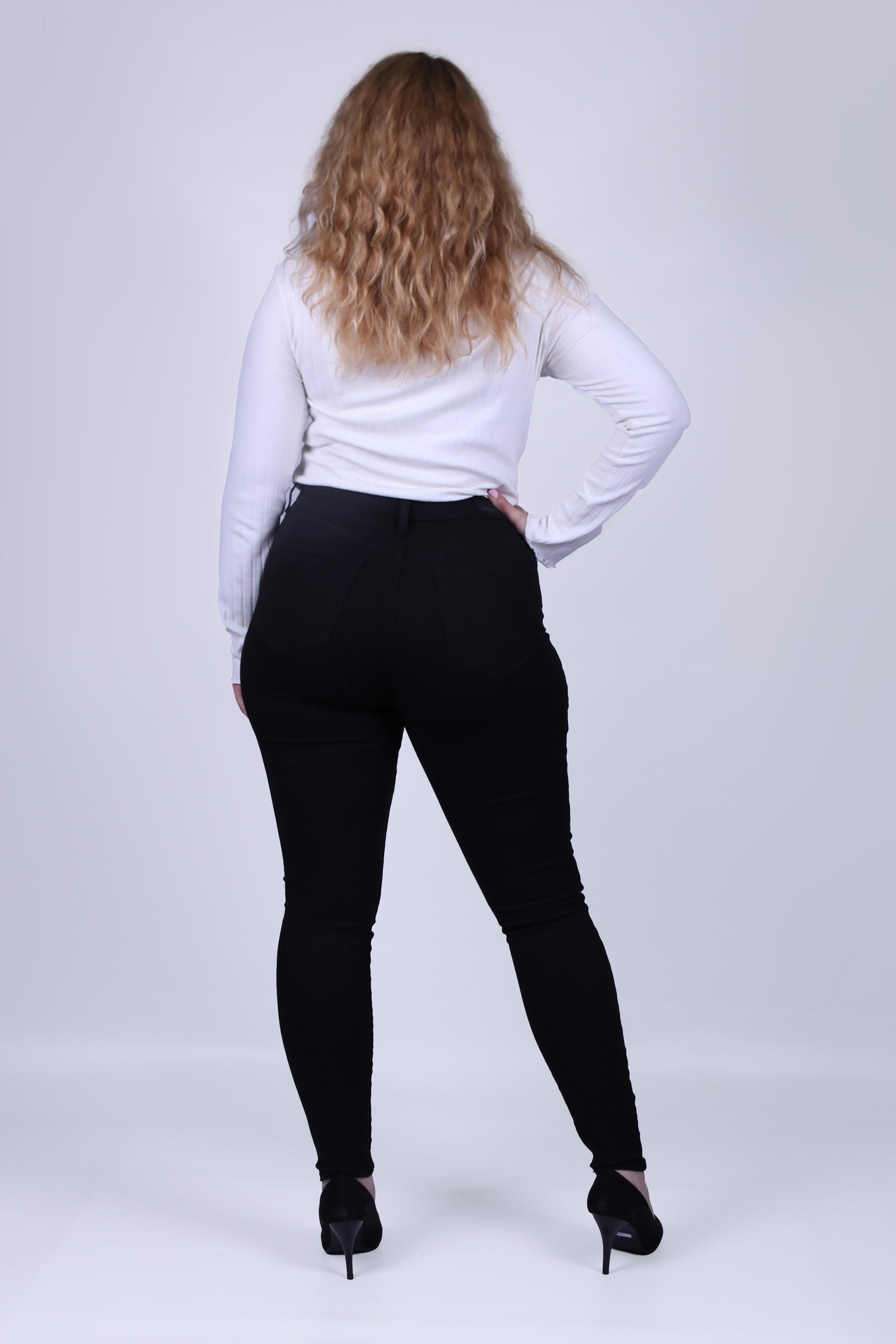 Модель plus size для предметной съемки Алина Д Н.Новгород | Sale Easy