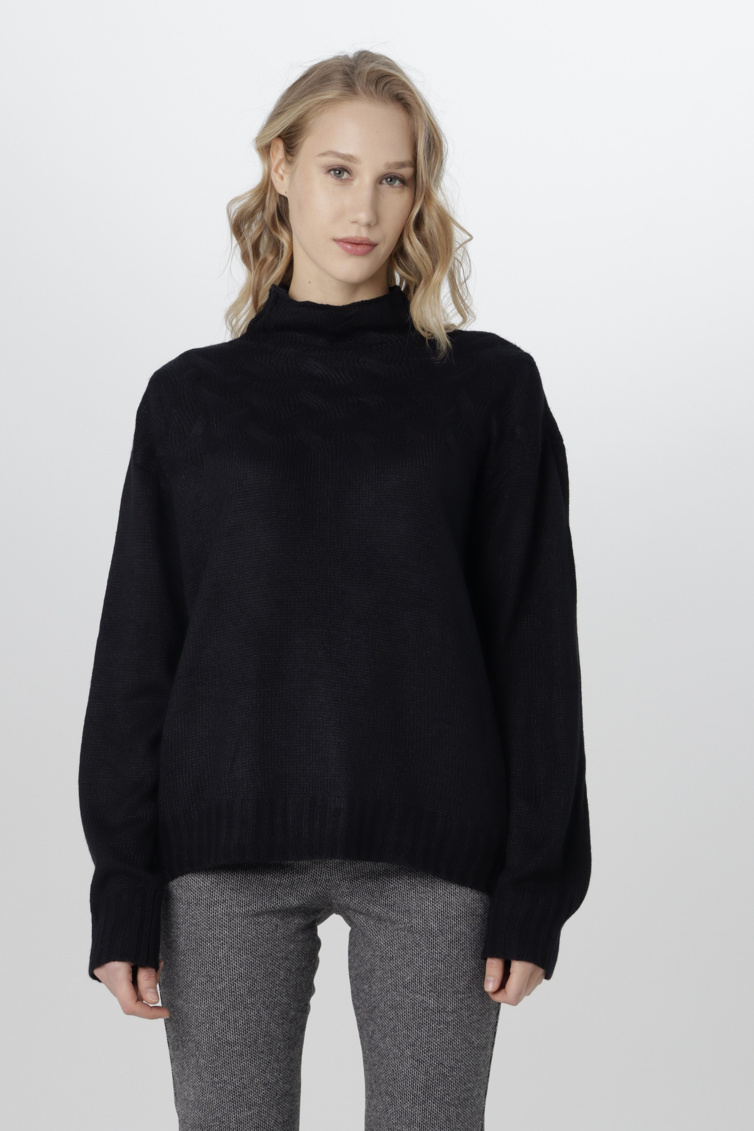 Модель для предметной съемки Елизавета К. Москва| Sale Easy