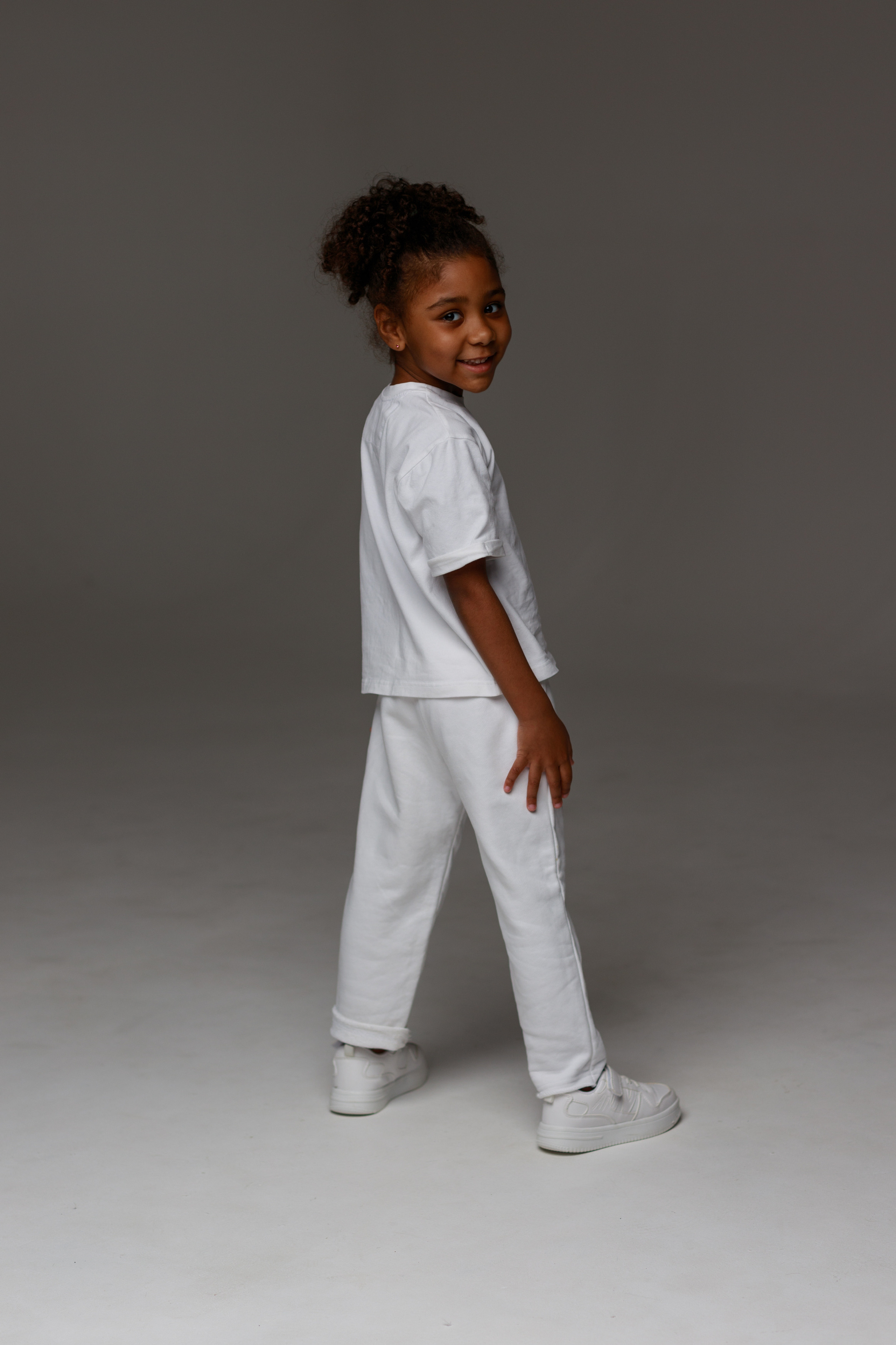 Модель девочка Анжелика А для съемки для маркетплейса Н.Н. | Sale Easy