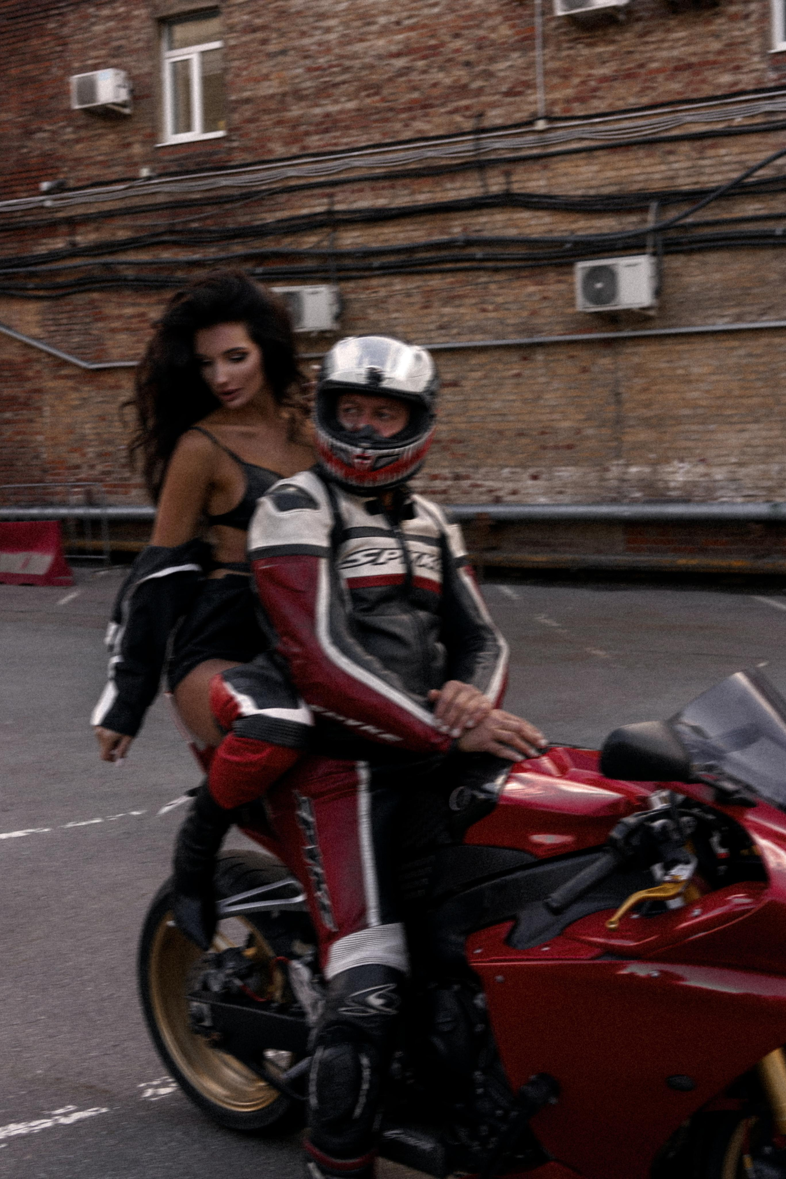 Модель для предметной съемки москвичка вероника| Sale Easy