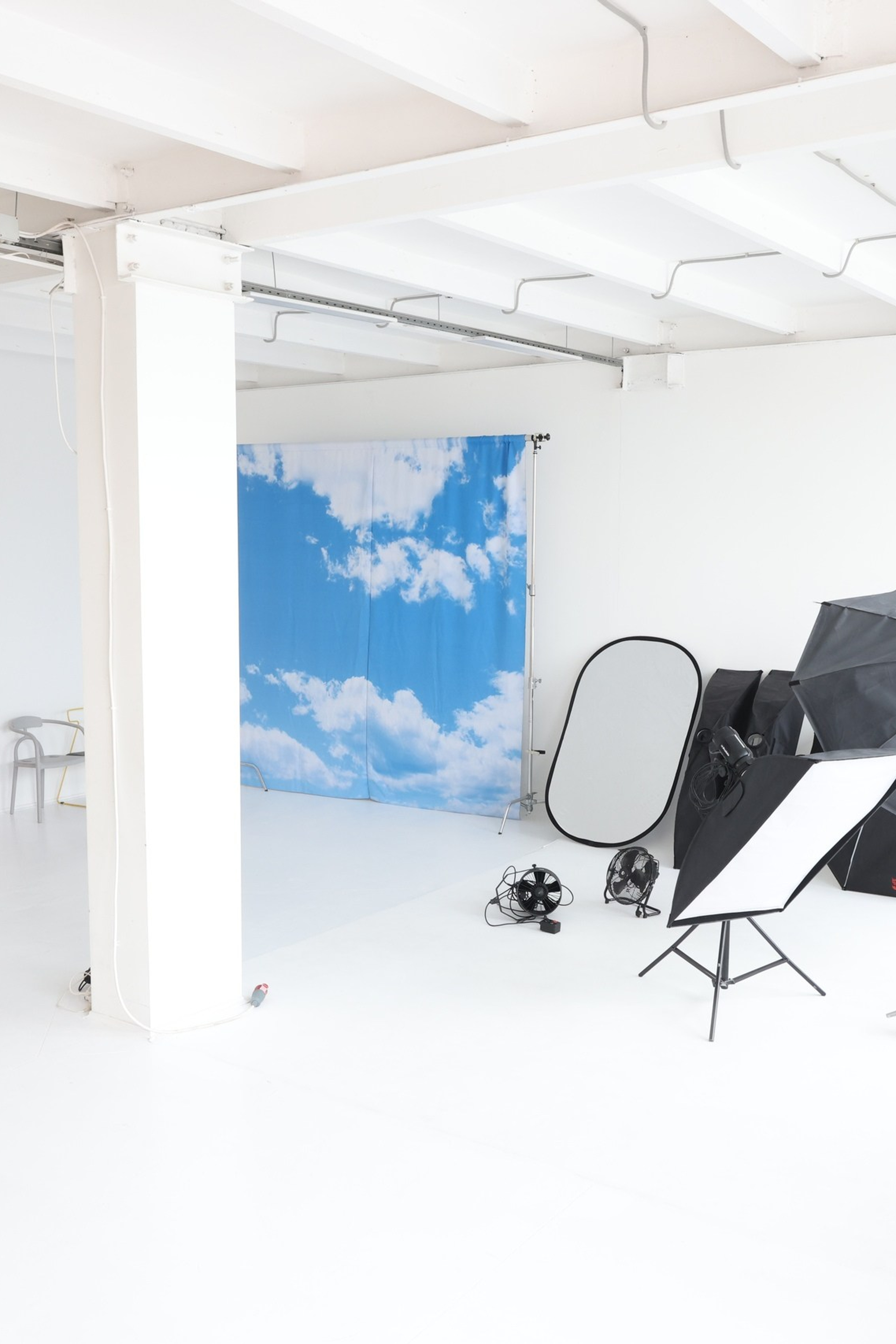 Студия UNICORN STUDIOS — Hot Yellow Москва| Sale Easy