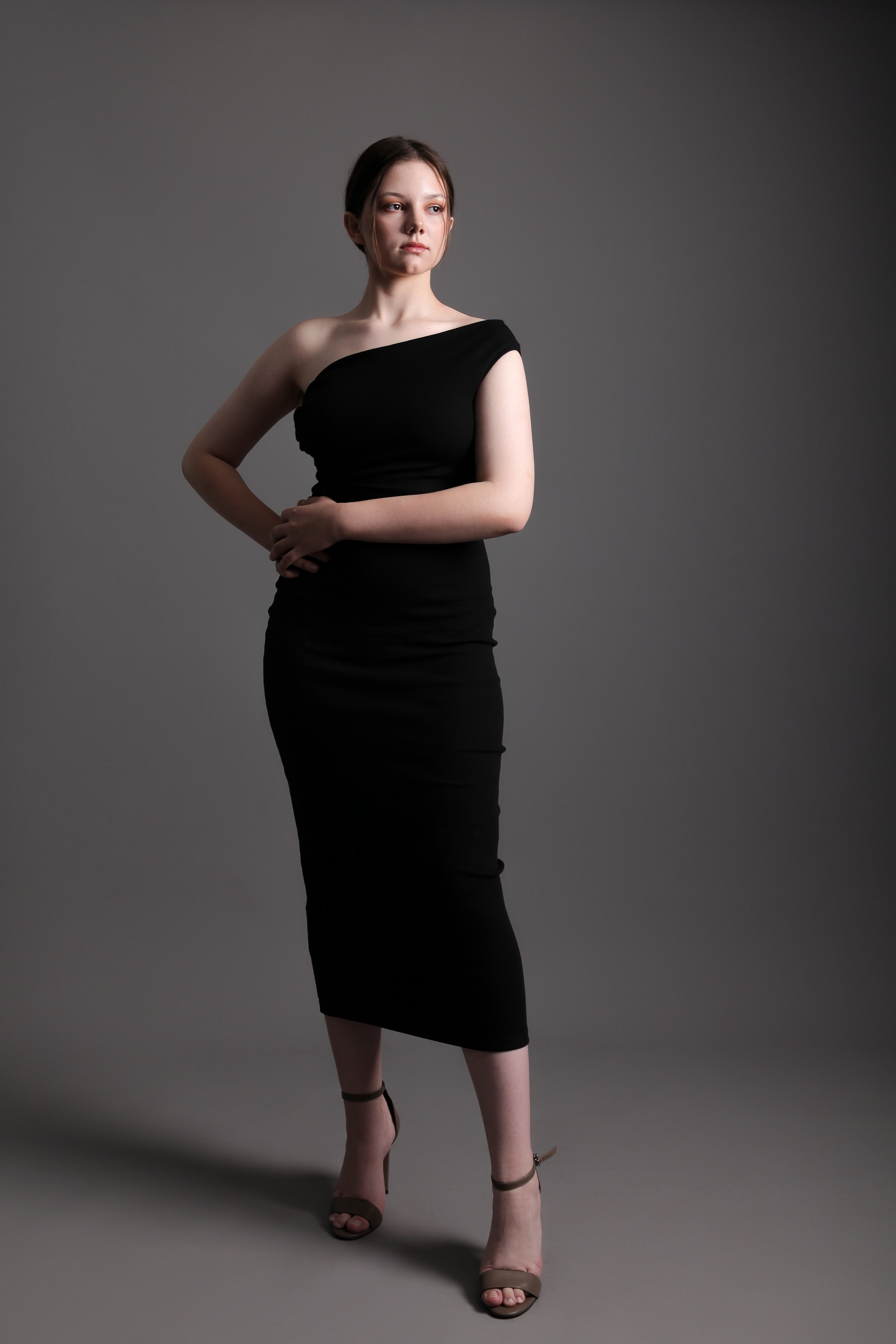 Модель для предметной съемки Виктория З Новосибирск| Sale Easy