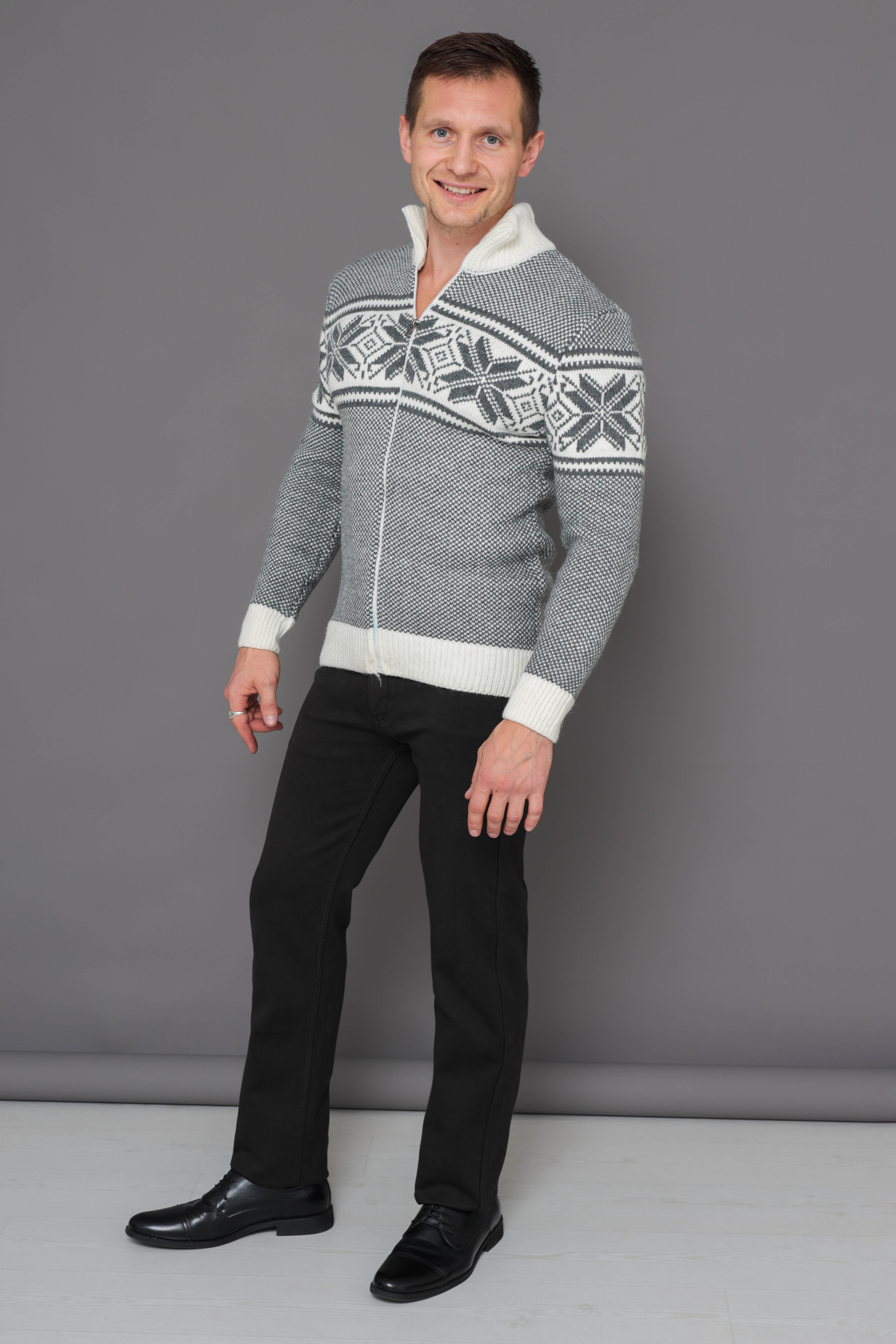 Портфолио. Фото мужской одежды для маркетплейсов | Sale Easy