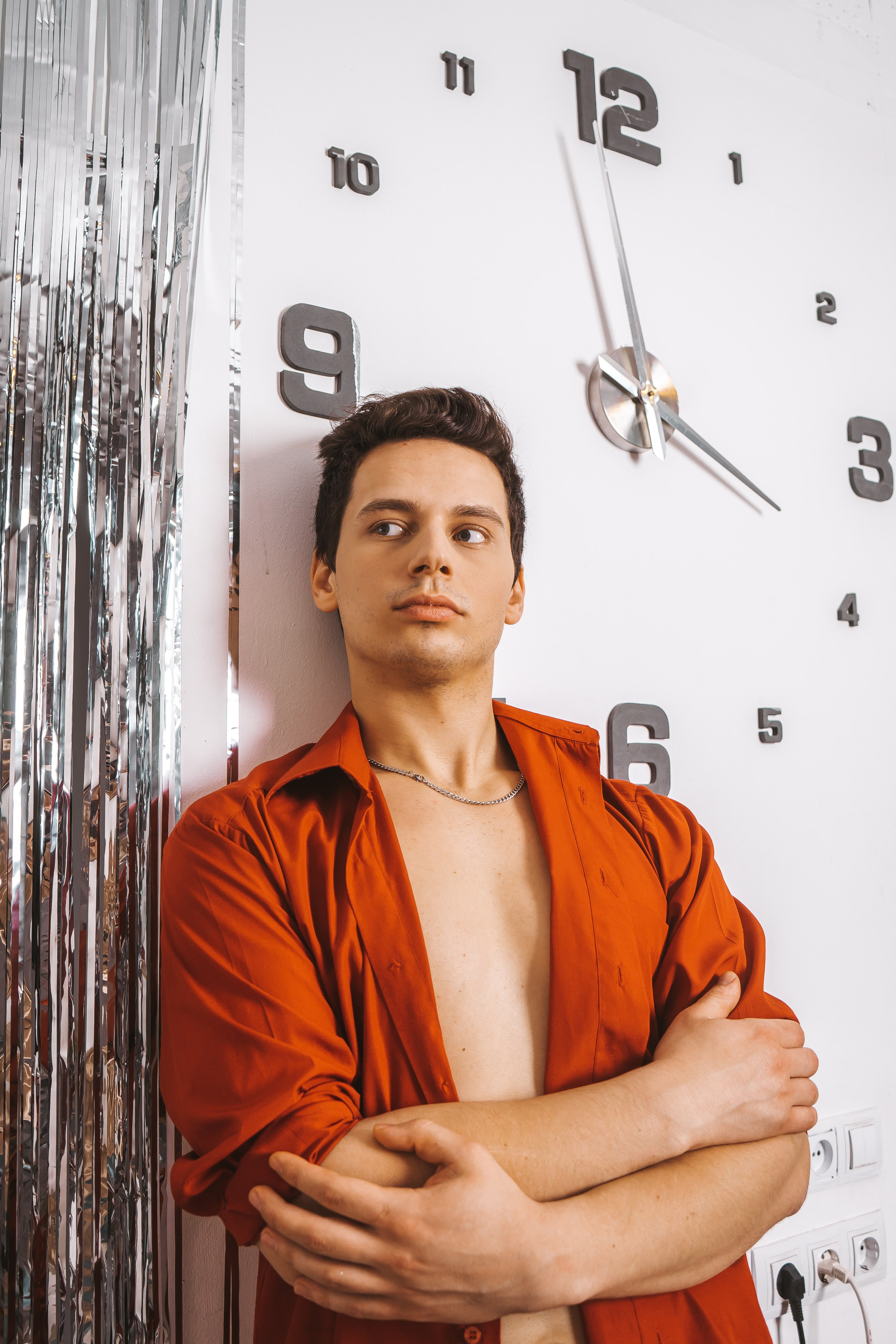 Модель для предметной съемки Александр О Казань| Sale Easy