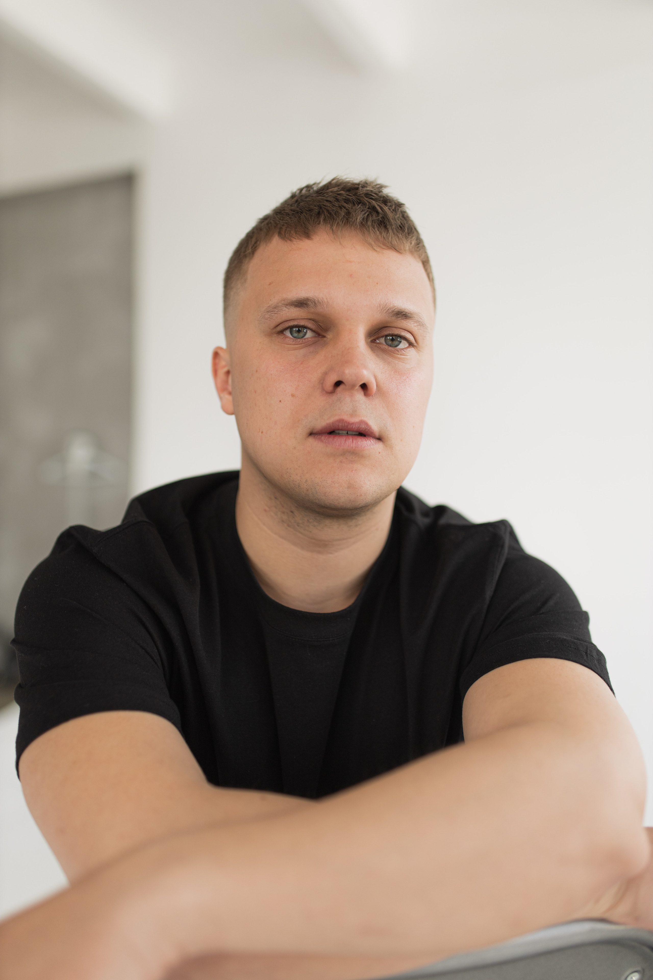 Модель для съемки для интернет магазинов Егор В. Москва | Sale Easy