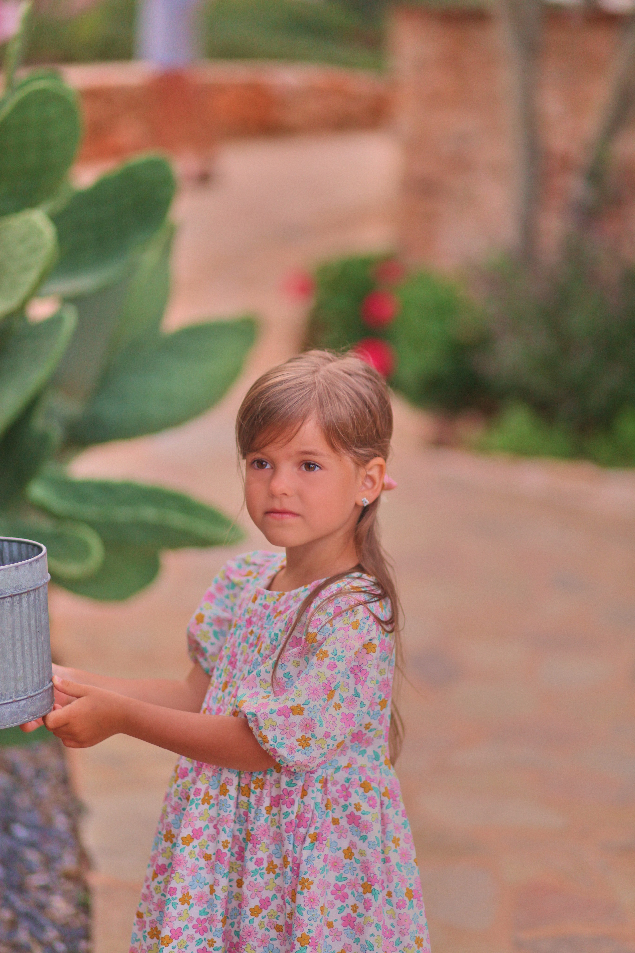 Модель для предметной съемки Милана В. Н.Н.| Sale Easy